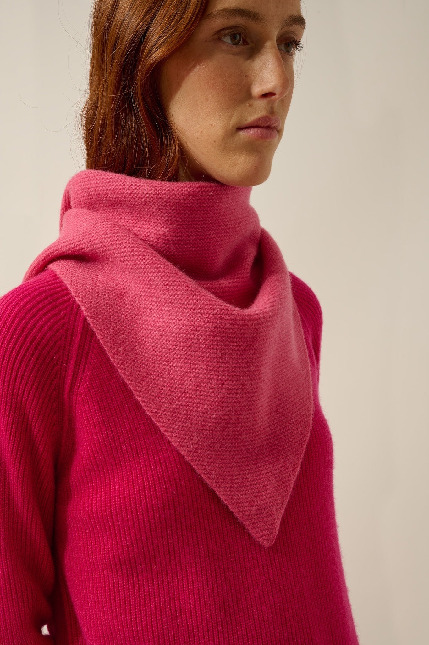 LIMA écharpe triangle avec franges 4 fils fraise