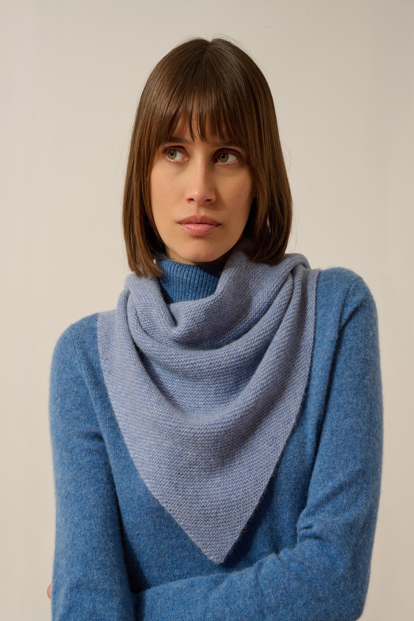 LIMA écharpe triangle avec franges 4 fils sky chiné