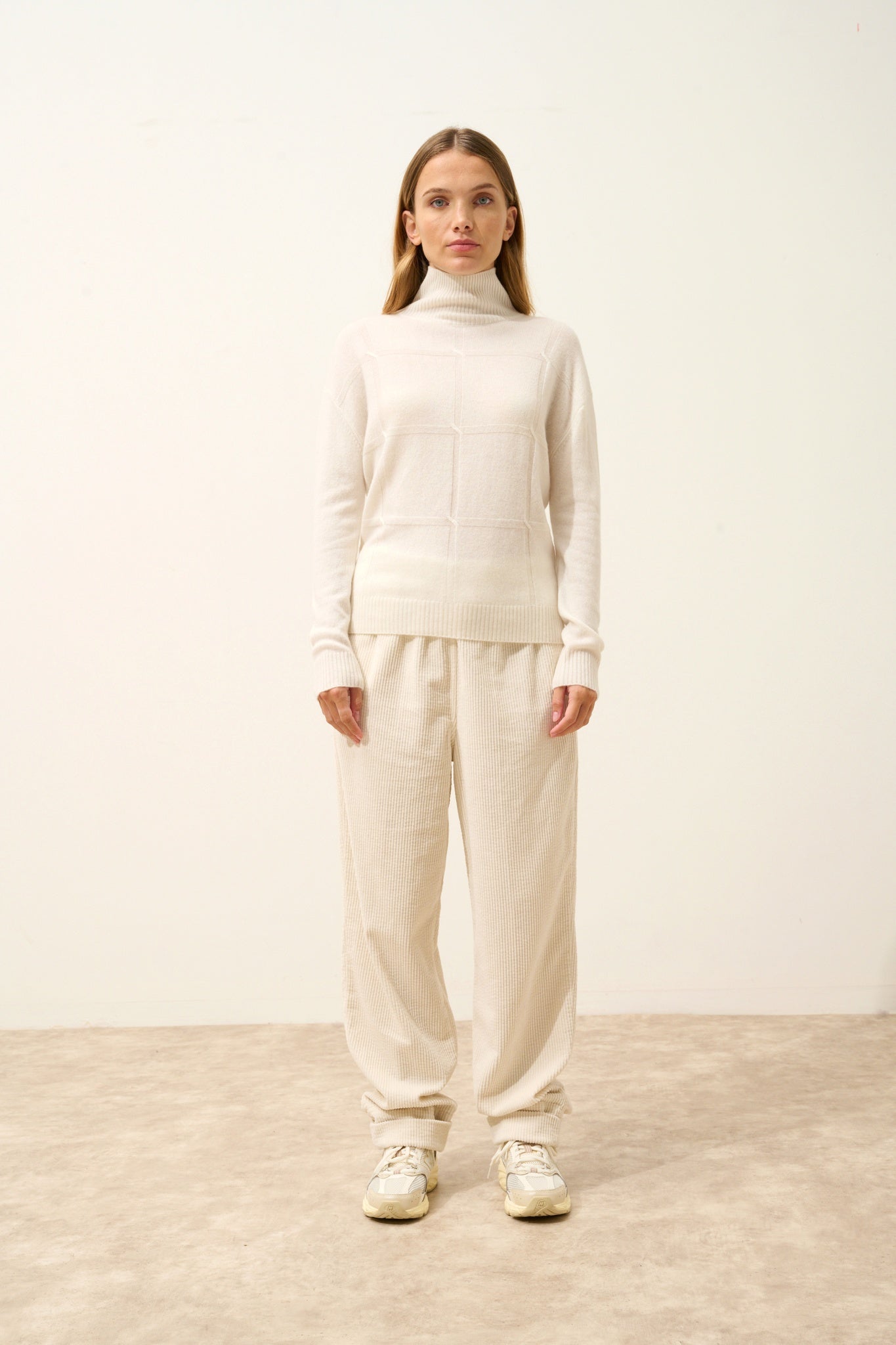 LORALIA pull col roulé ivoire