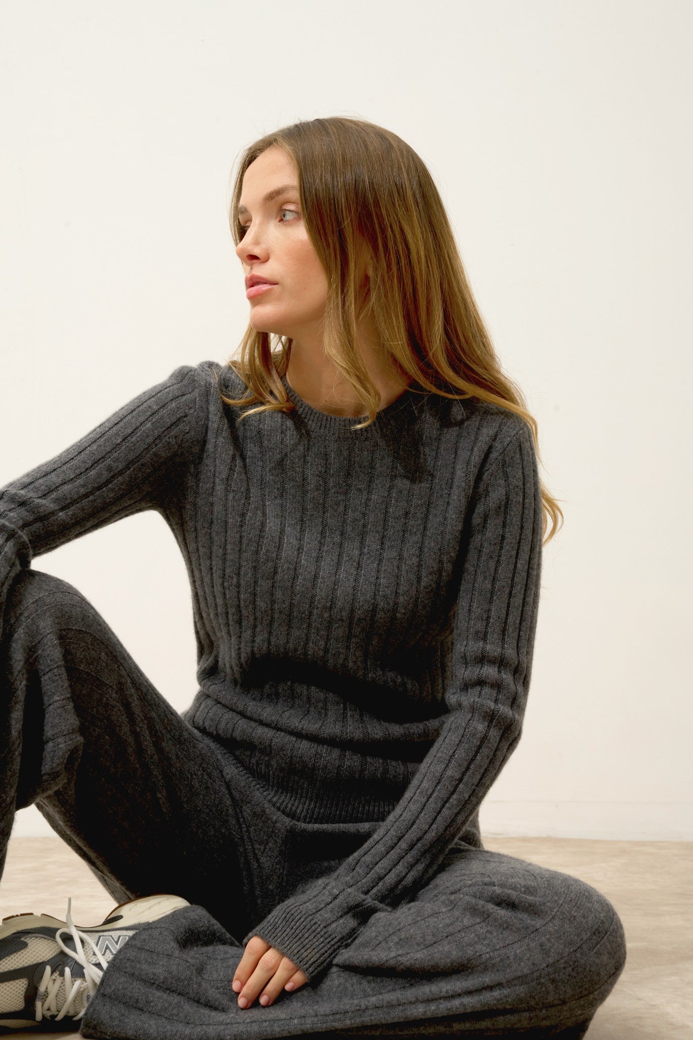 lorana pull col rond 4 fils anthracite chiné 100% cachemire