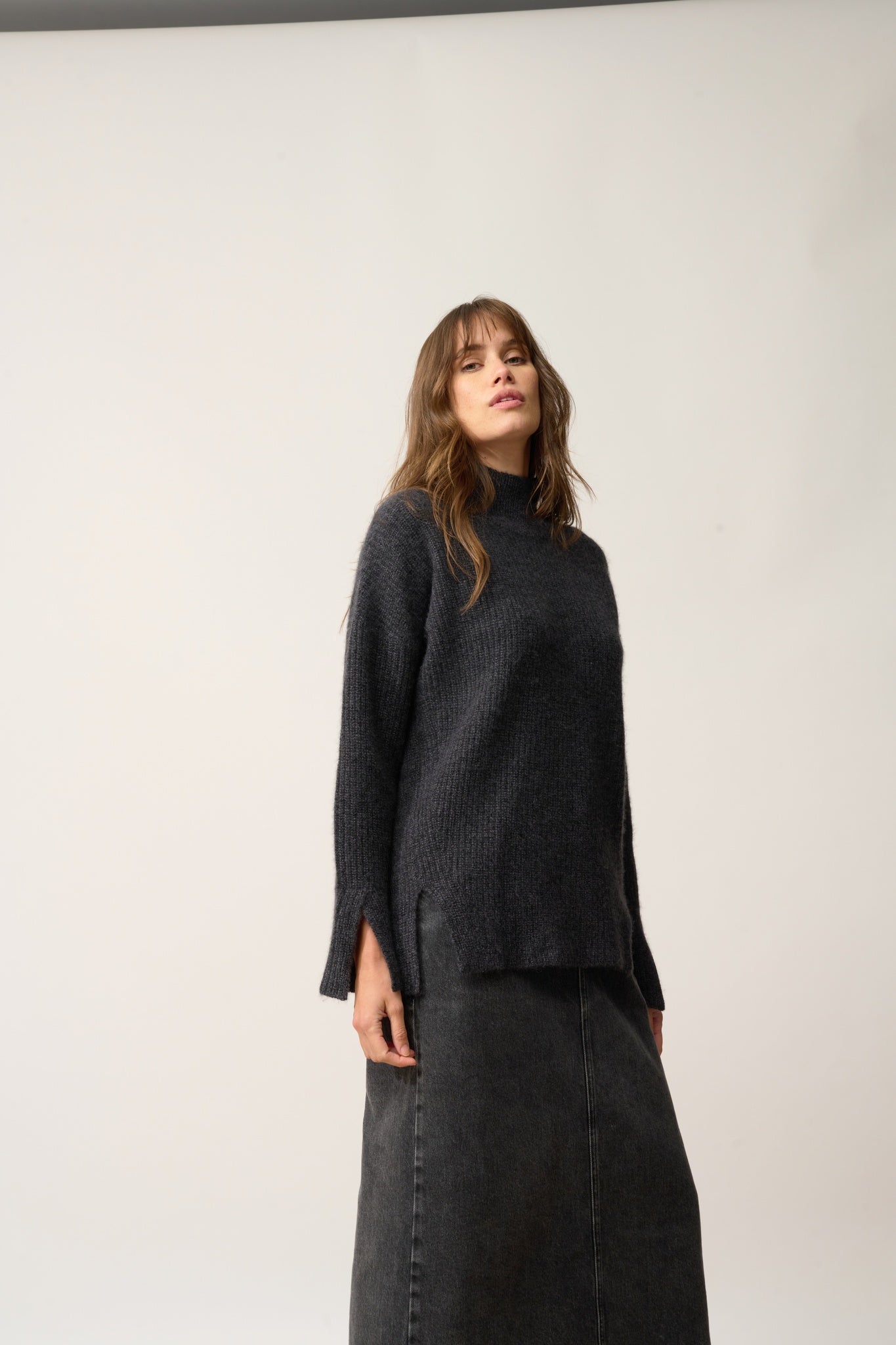 LOUISE pull col roulé noir chiné