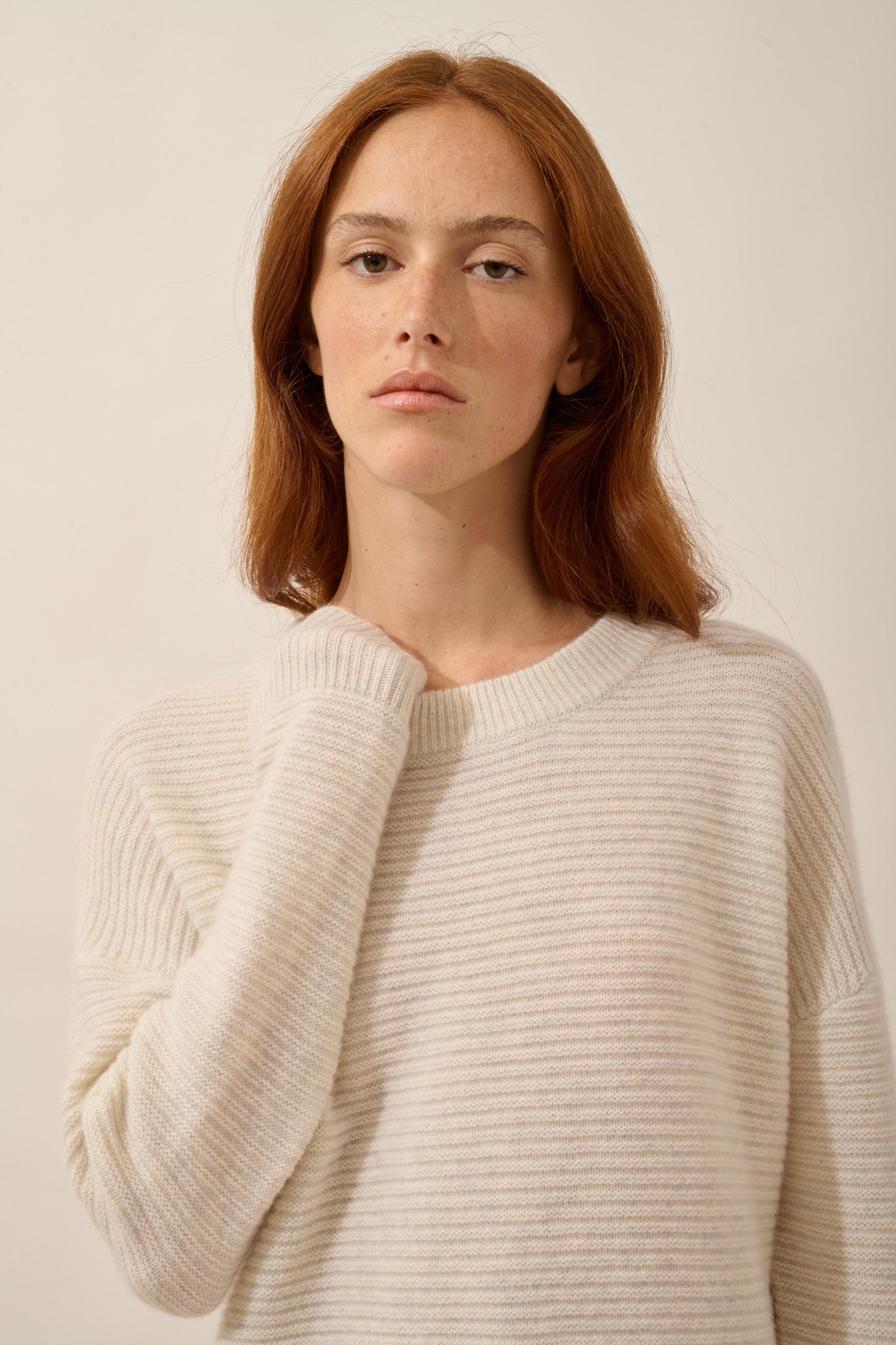 louna pull col rond 4 fils blanc chiné