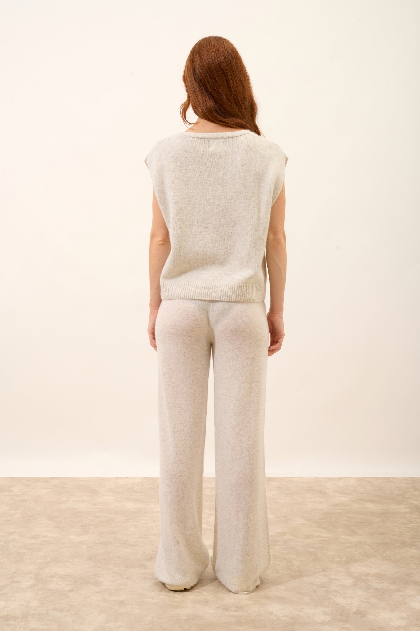 LUCINDA cardigan col v sans manches 6 fils gris perle chiné