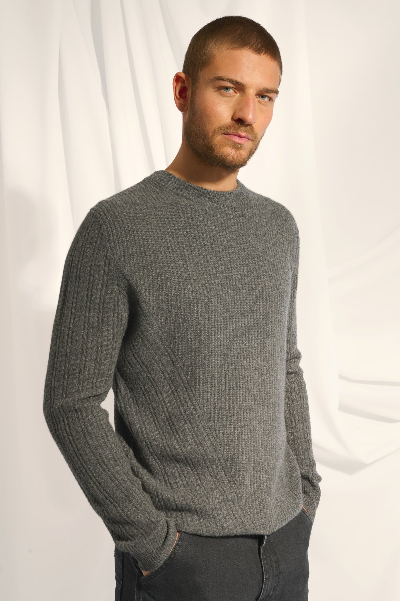LUKKA round-neck sweater anthracite mottled