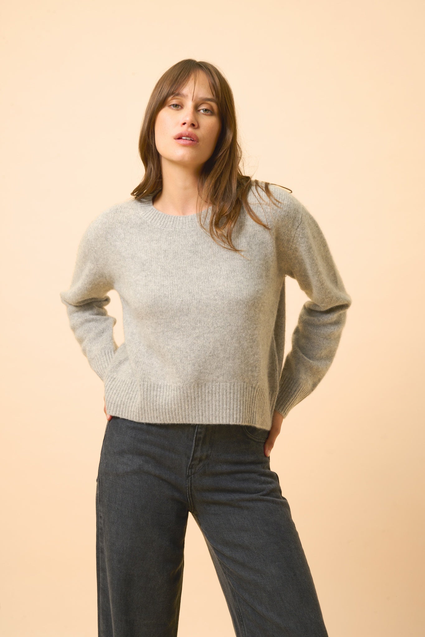 MARGAUX round neck sweater in heathered cloud