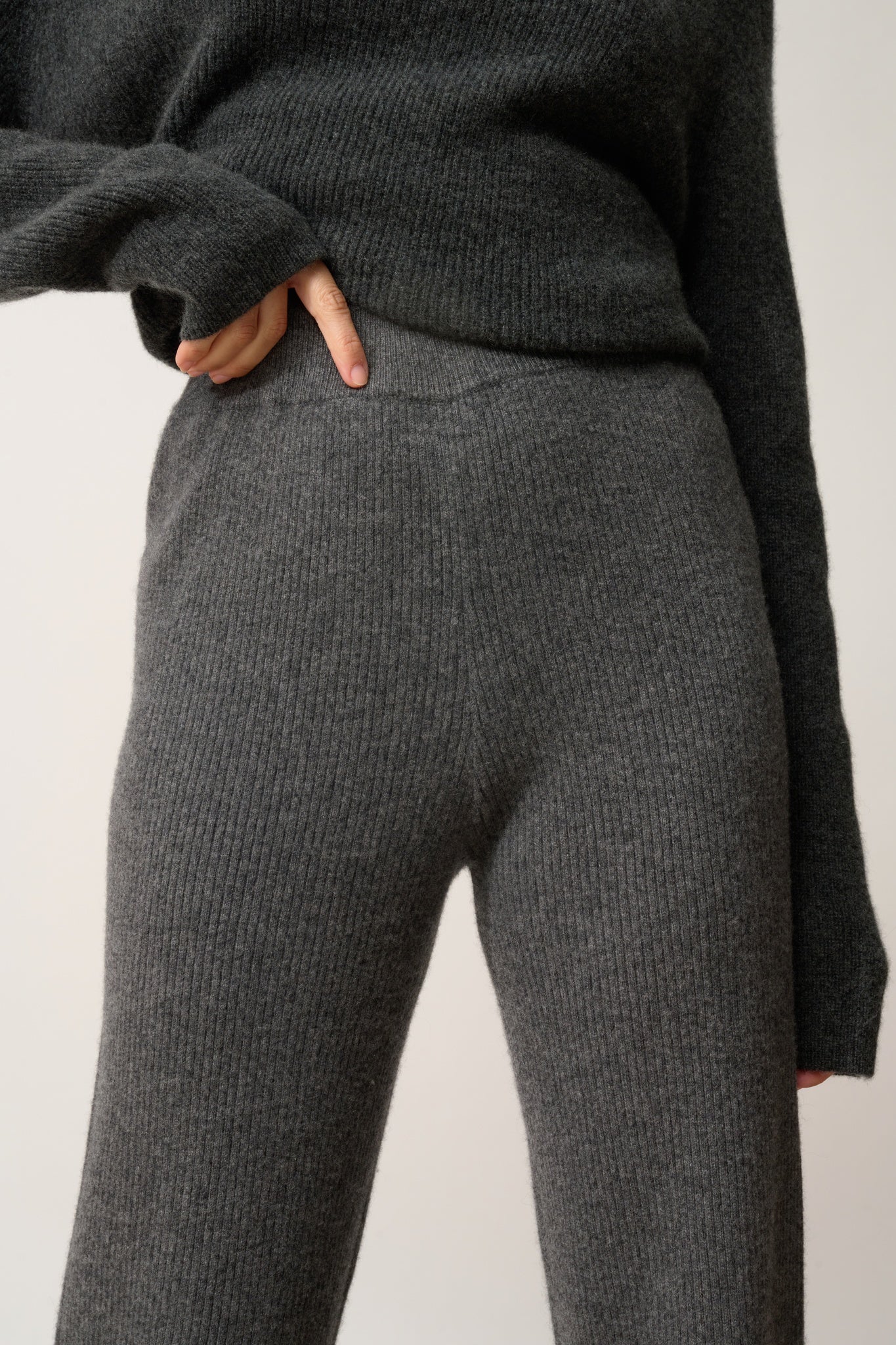 MARGRET pants anthracite mottled