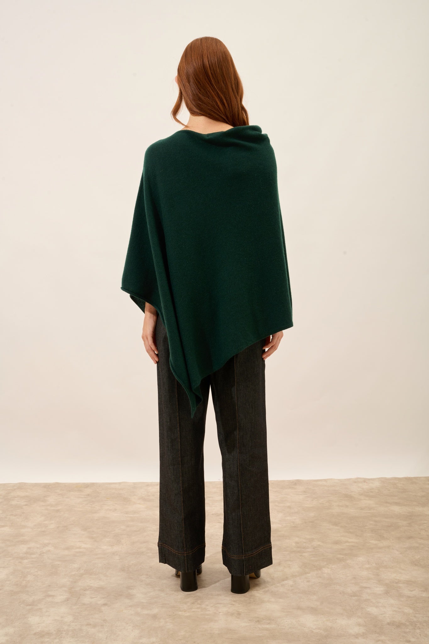 MEREDITH poncho col bateau cyprès