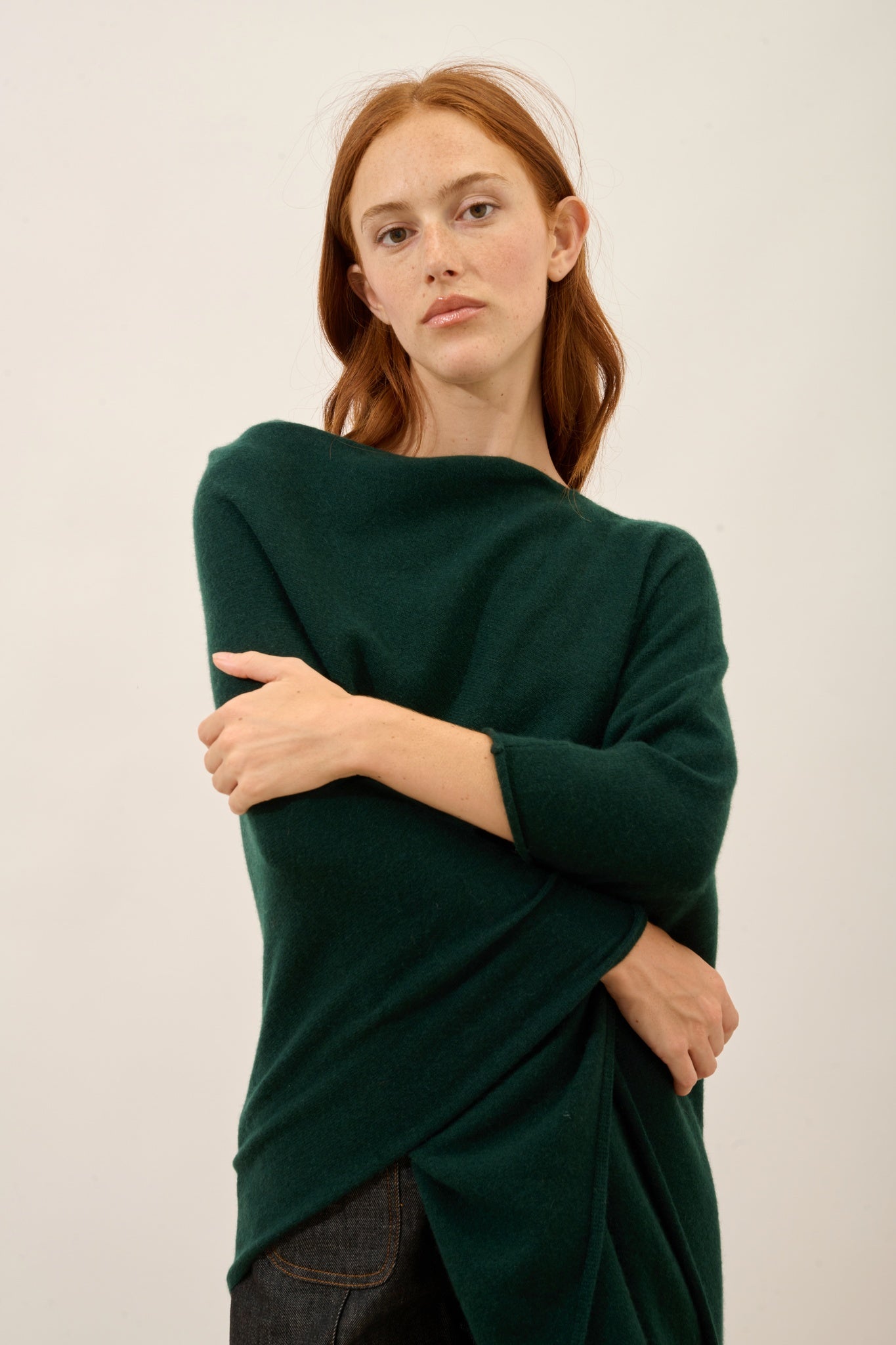 MEREDITH poncho col bateau cyprès