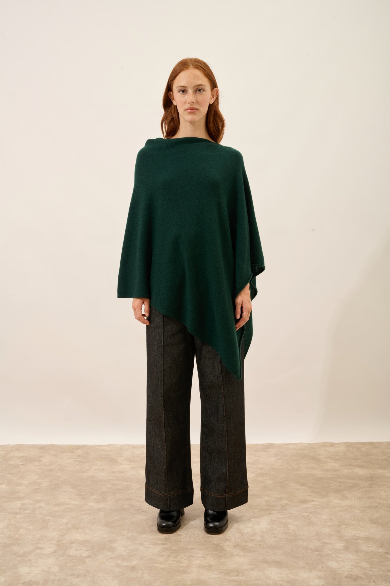 MEREDITH poncho col bateau cyprès