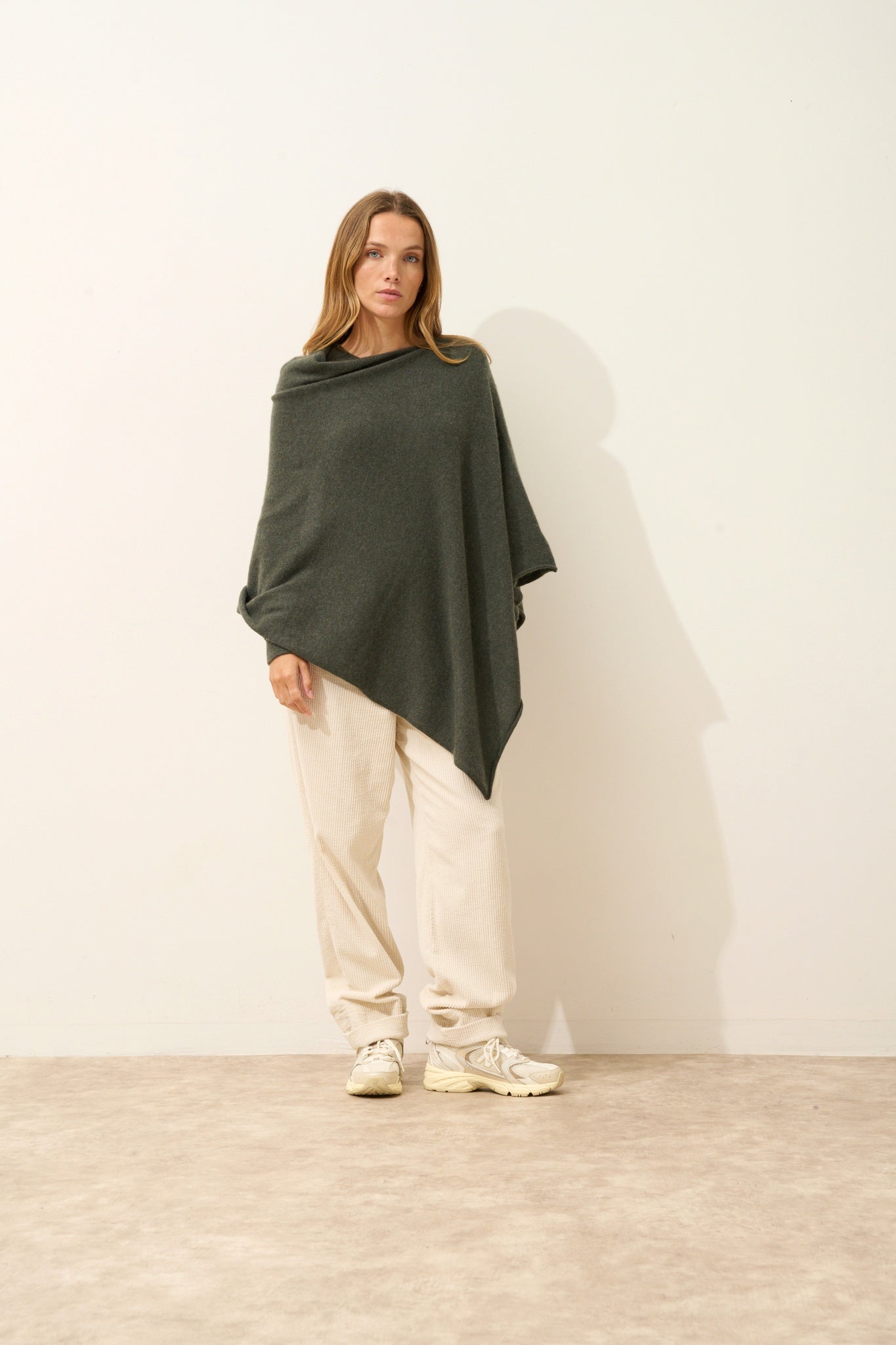 MEREDITH poncho col bateau kaki chiné