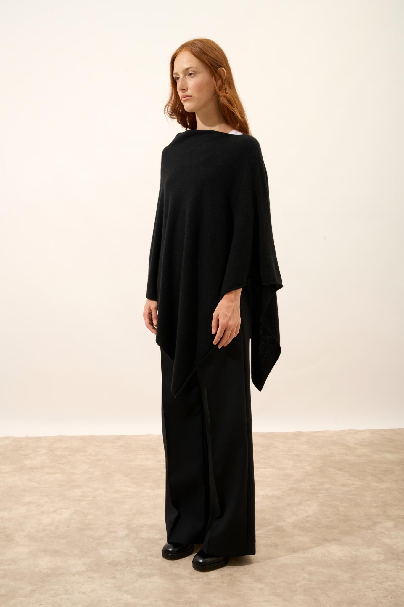 MEREDITH poncho col bateau noir