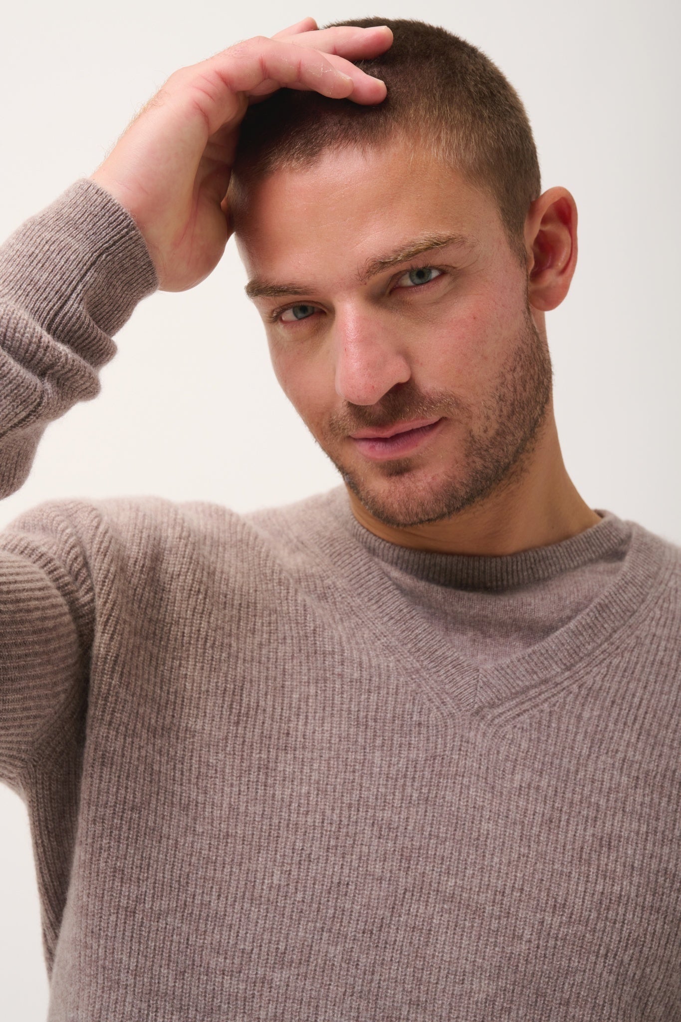 MEVRON pull col v caribou chiné