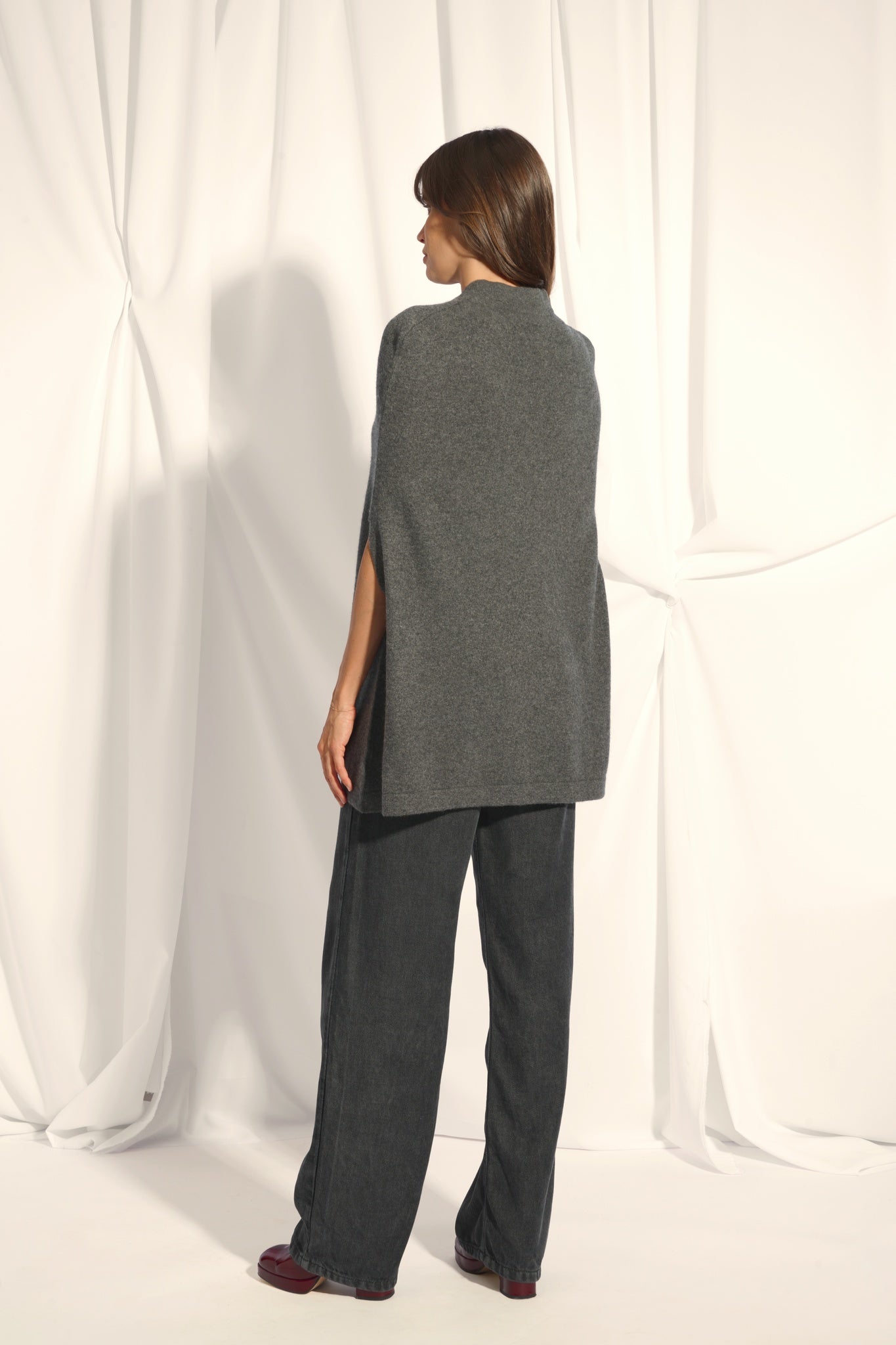 MIAMAR round-neck cape anthracite mottled