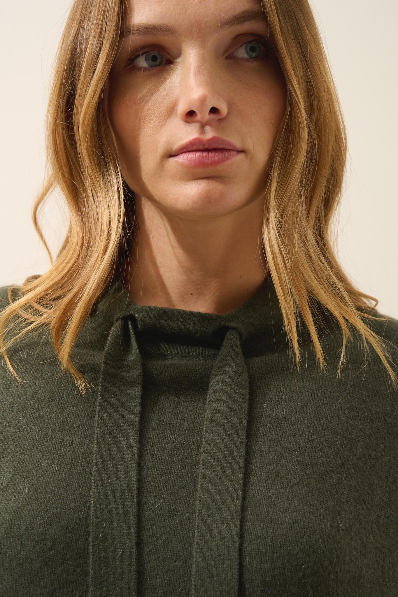 MIAMAR khaki round-neck cape