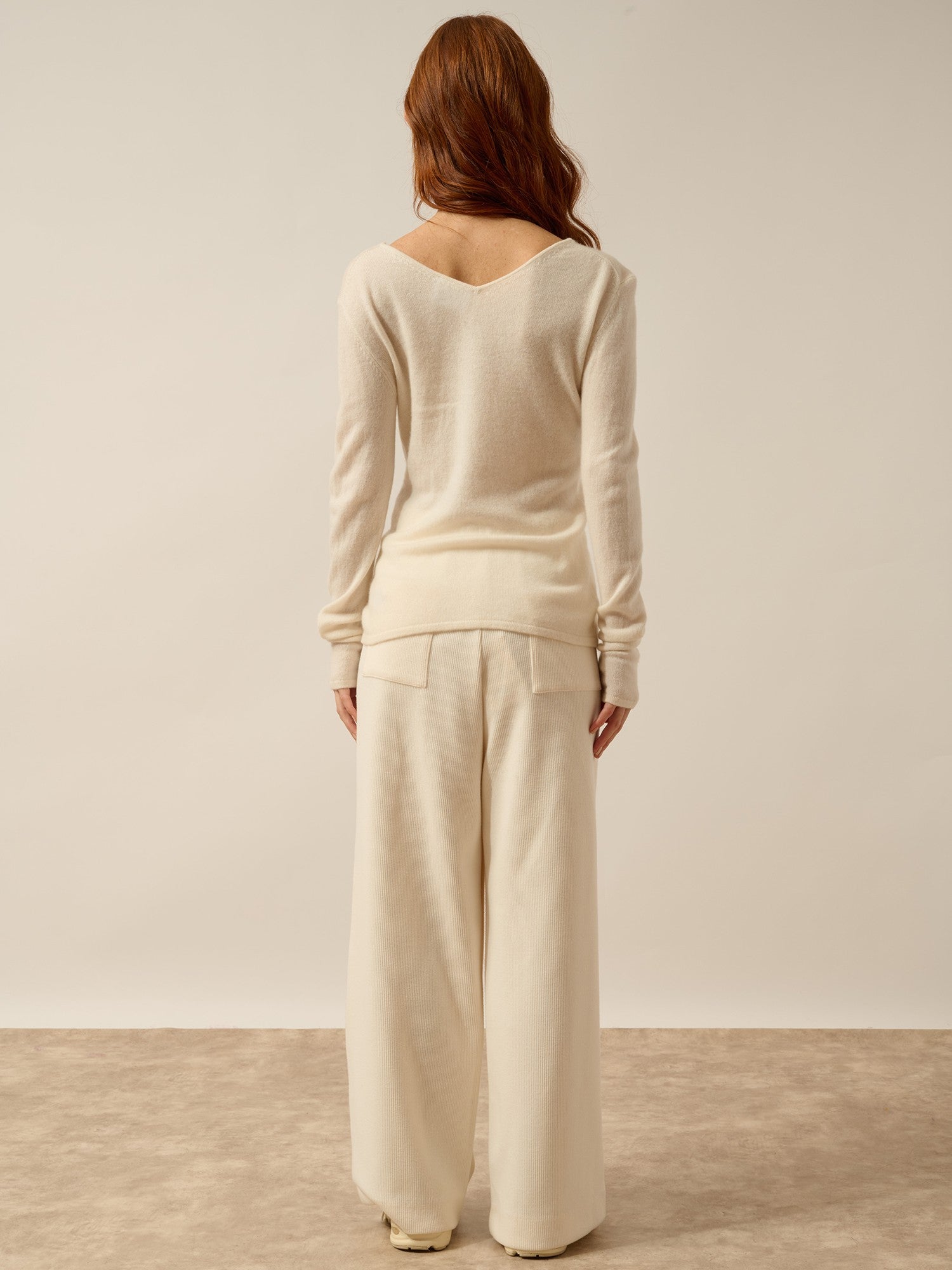 mirella pull col v devant et dos ivoire