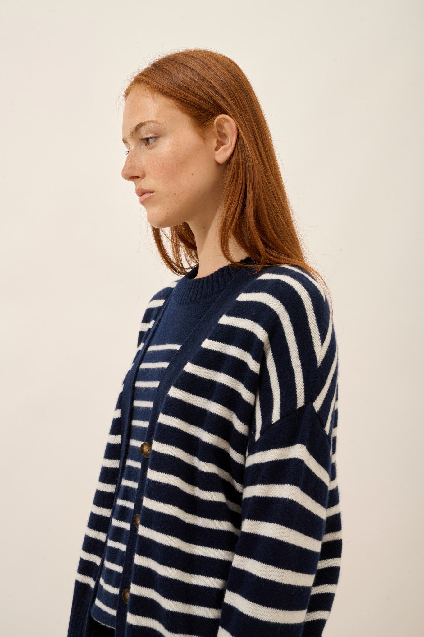 mirena cardigan col v 4 fils bi-color navy/ivoire 100% cachemire