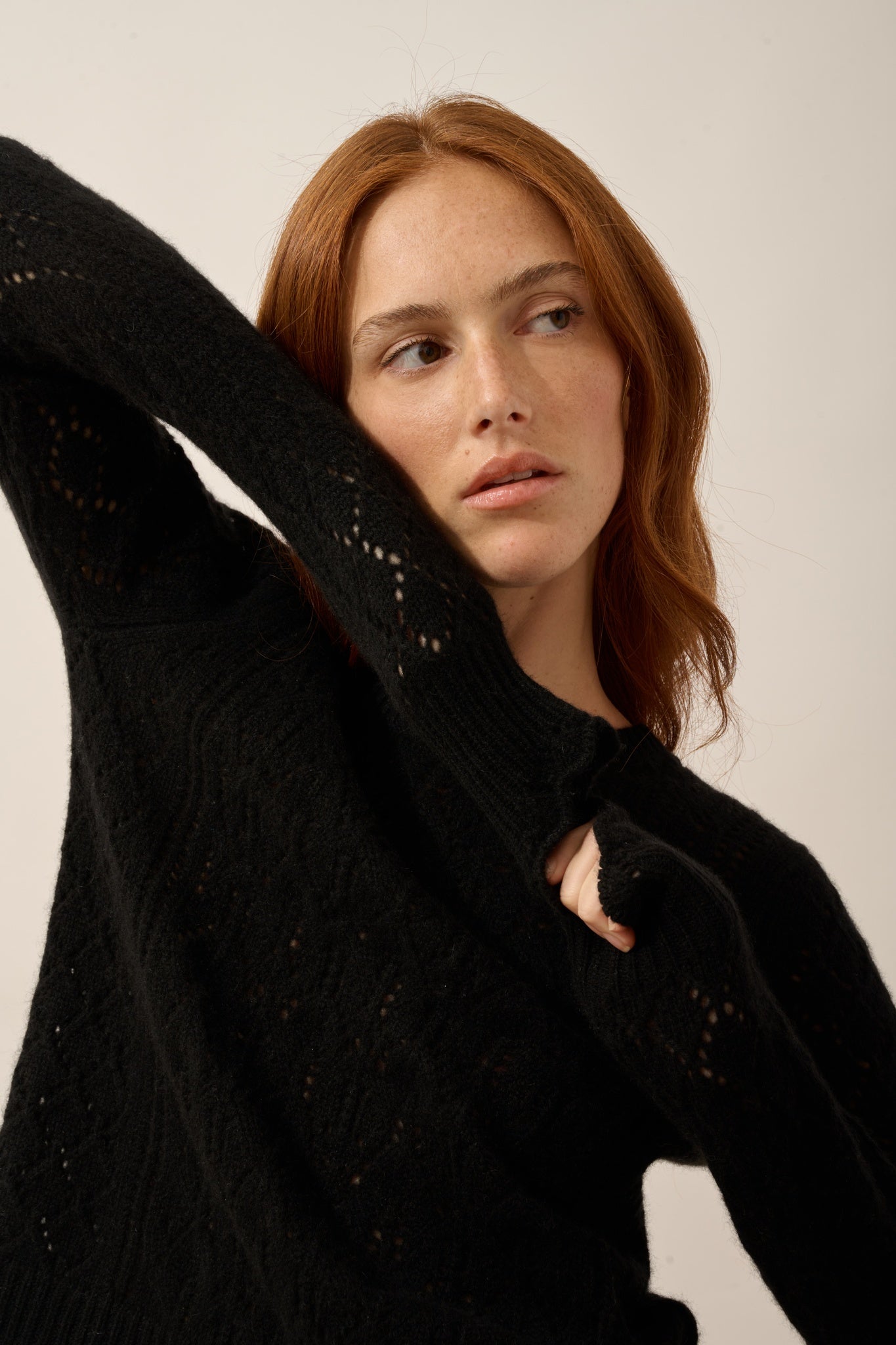 NADIA black 8-ply round neck sweater