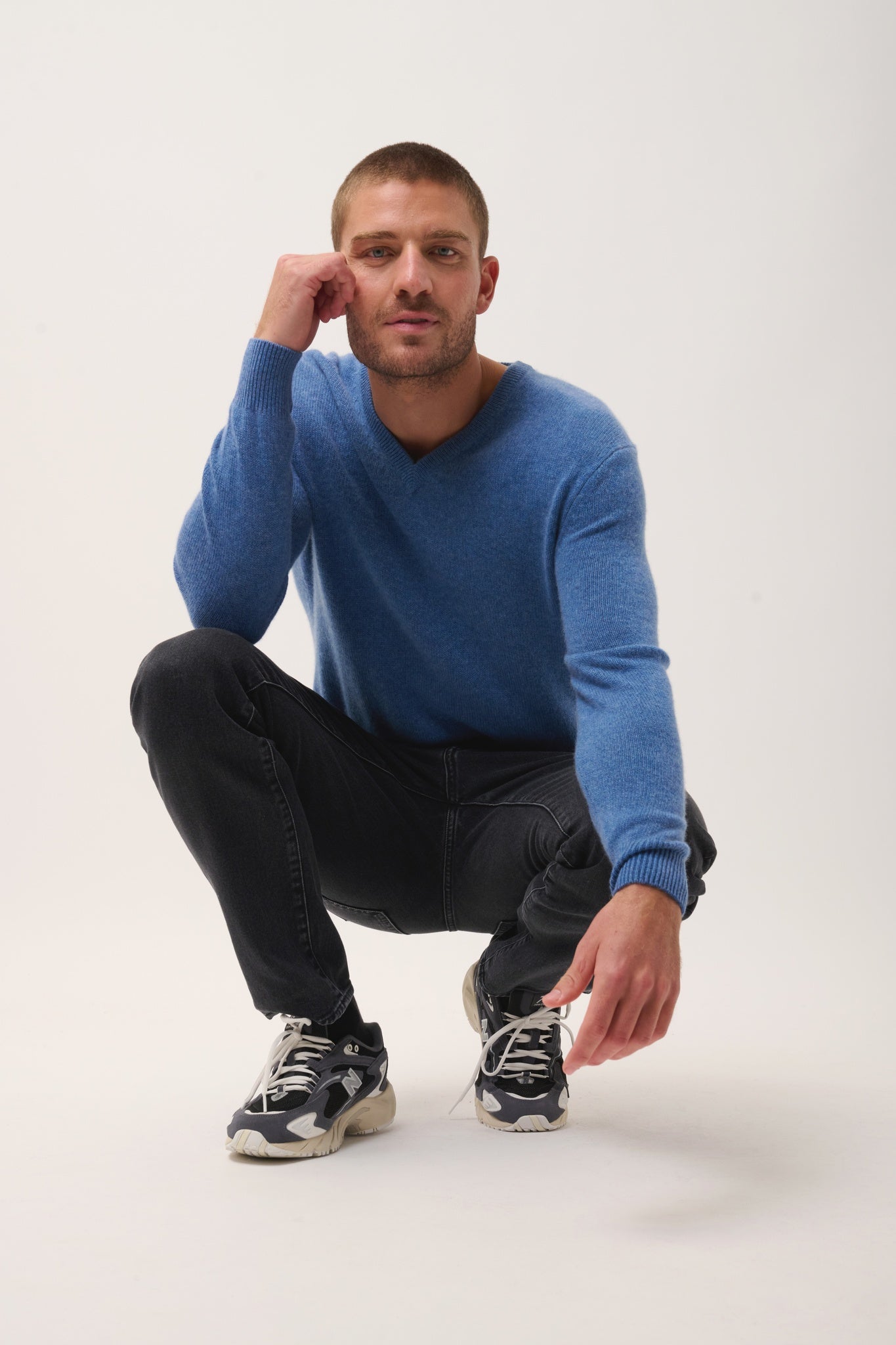 NATHAN pull col v bleu denim