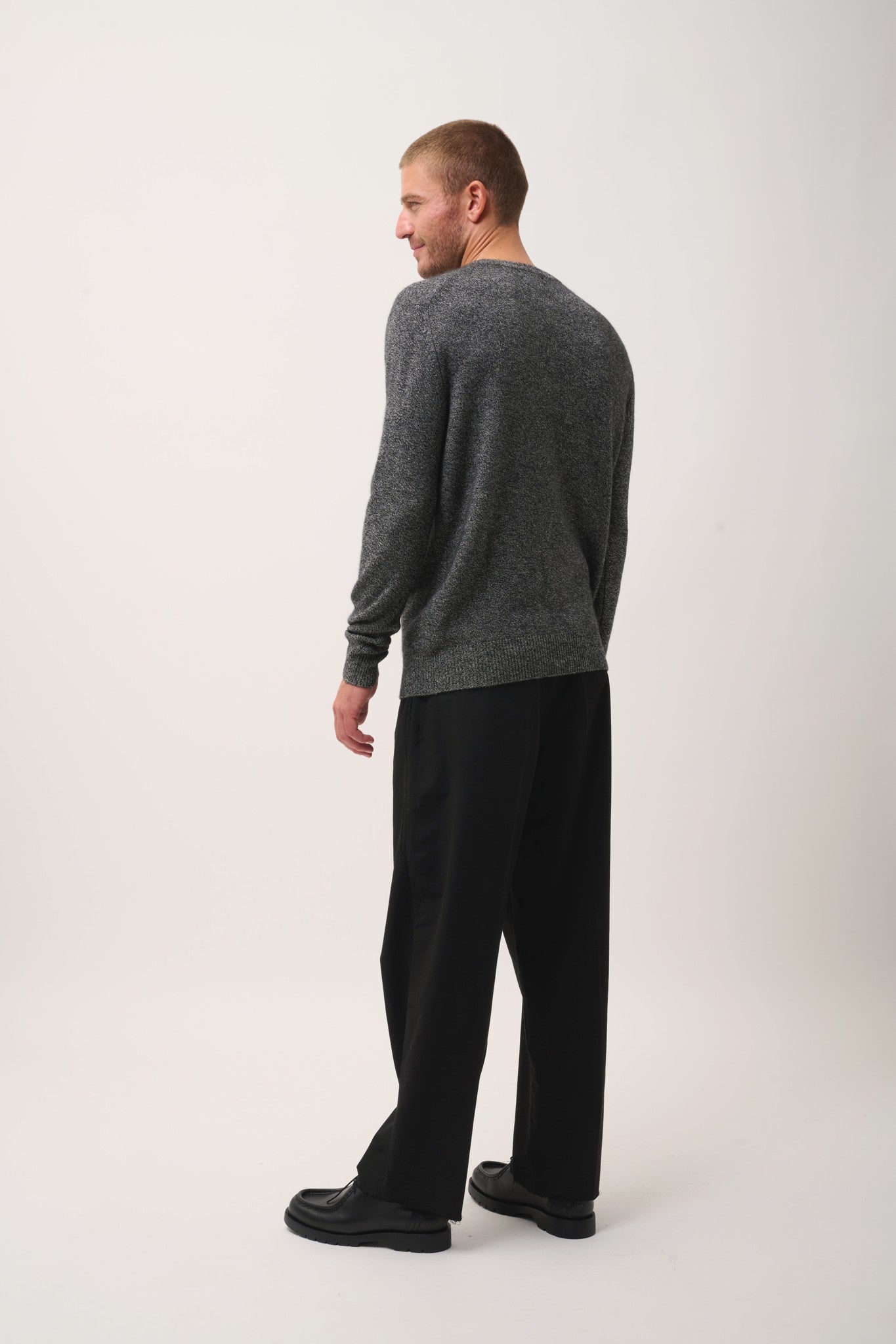 nathan  pull col v noir/blanc