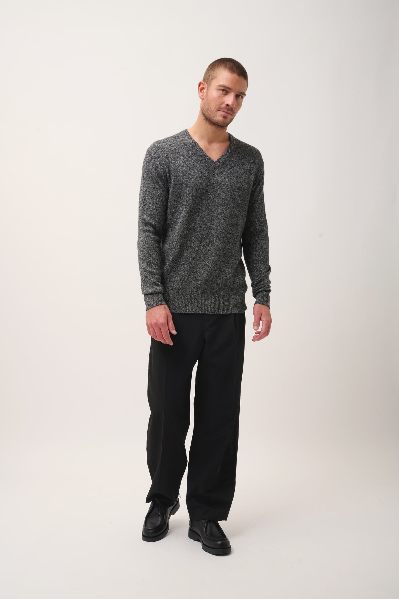 NATHAN black/white V-neck sweater