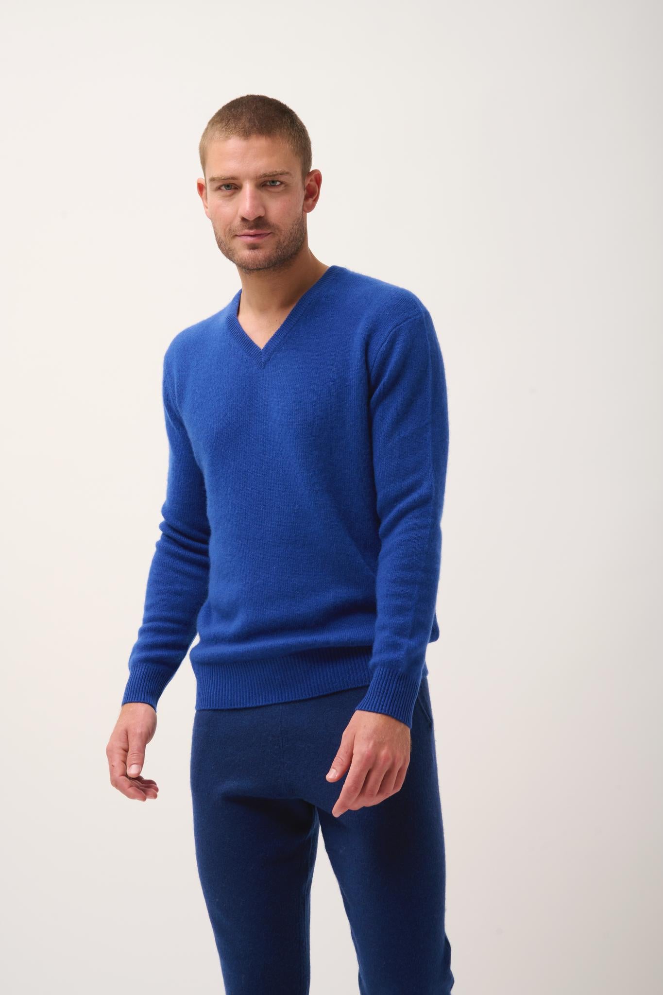NATHAN v-neck sweater ultramarine