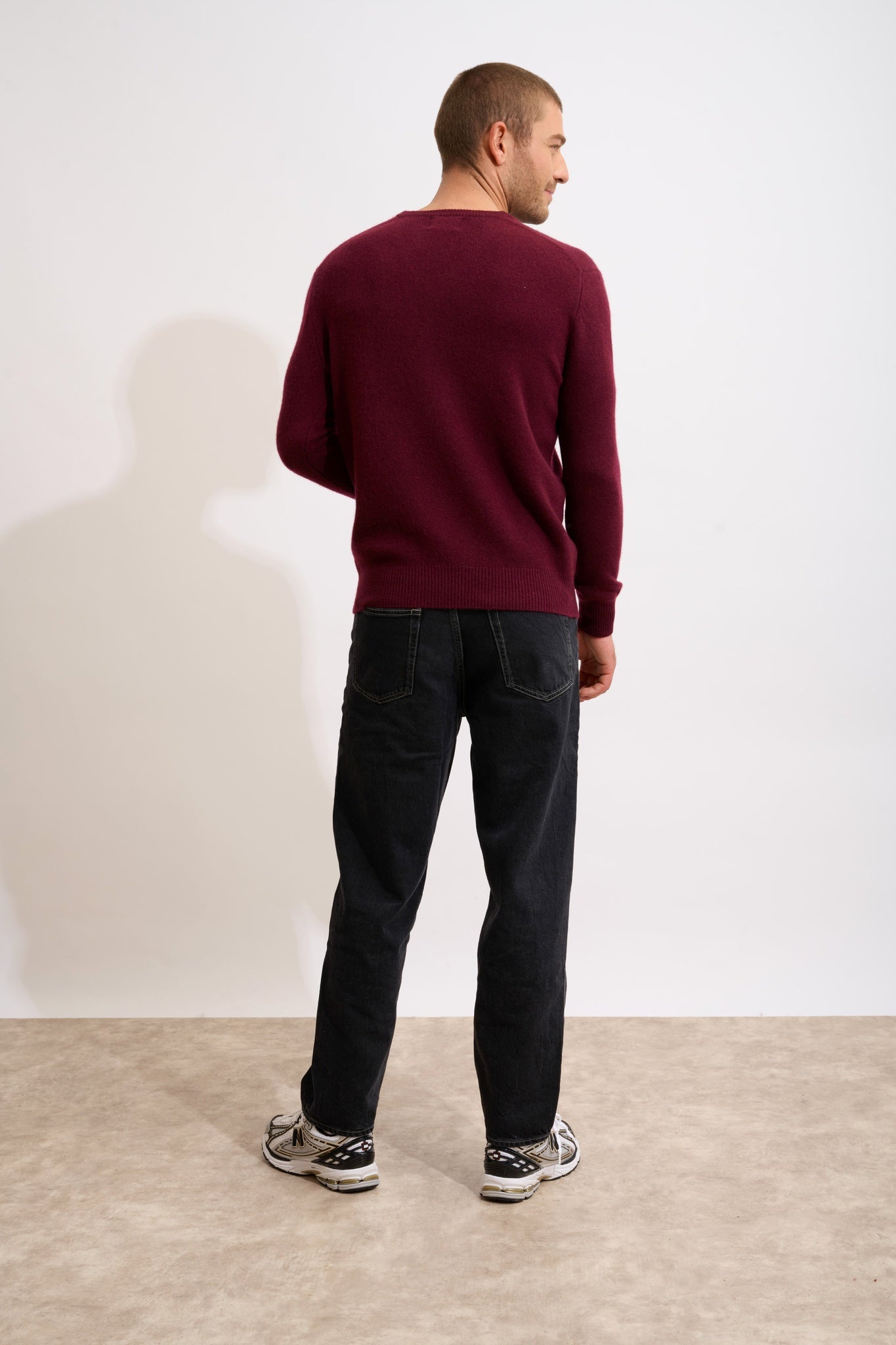 NATHAN V-neck sweater, 4-ply, blackberry