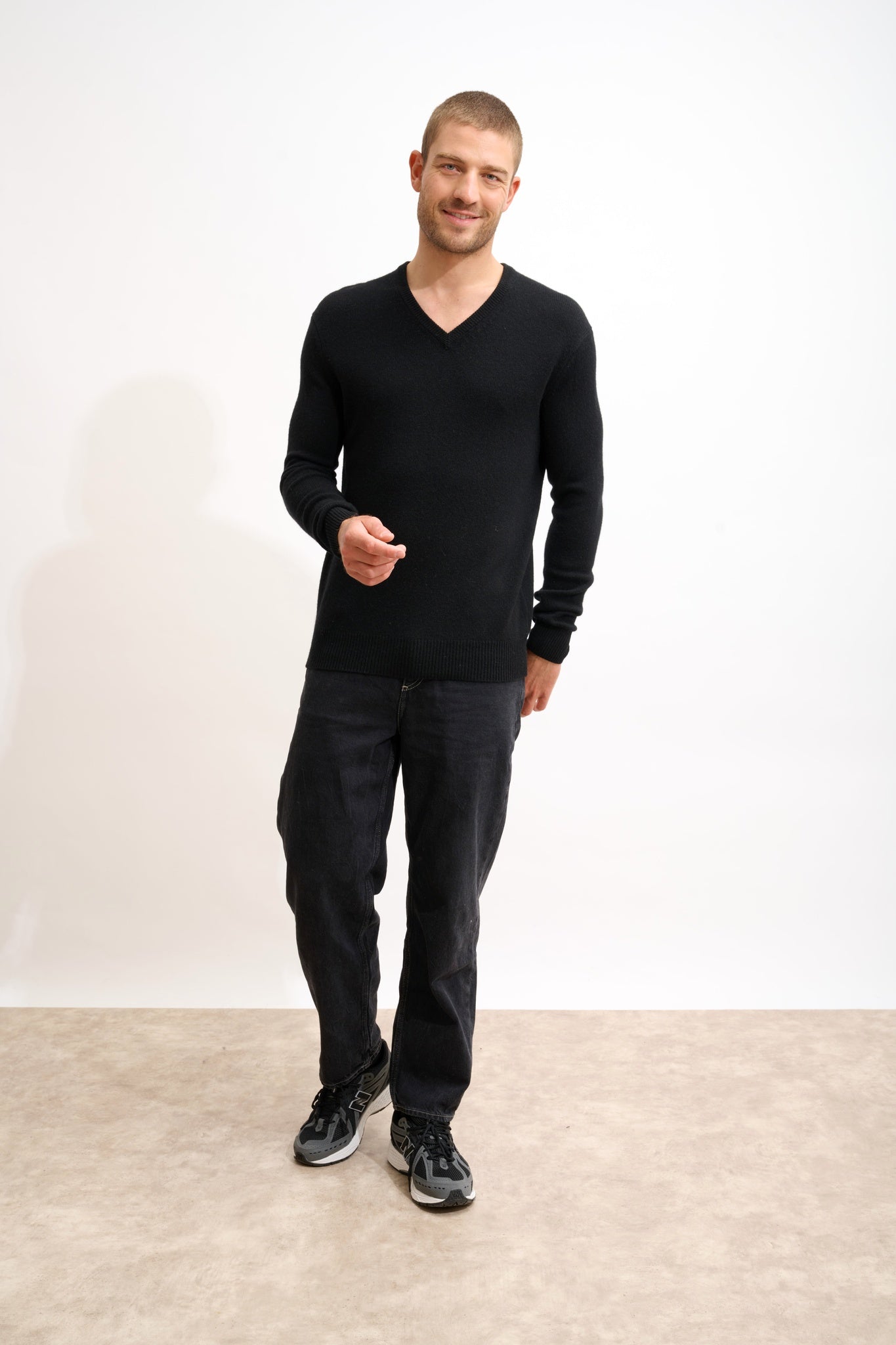 NATHAN black v-neck sweater