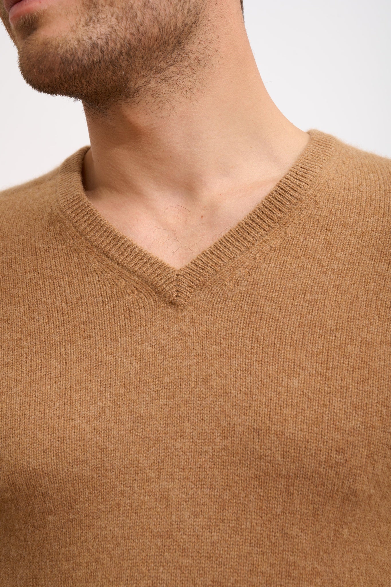 NATHAN pull col v noisette