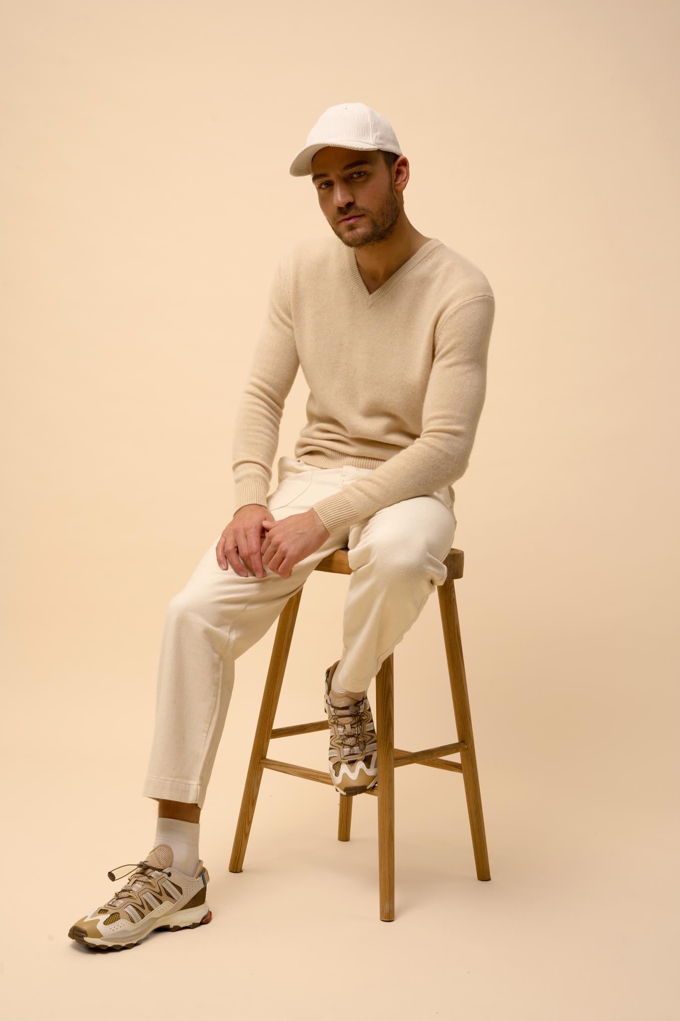 NATHAN v-neck sweater sand