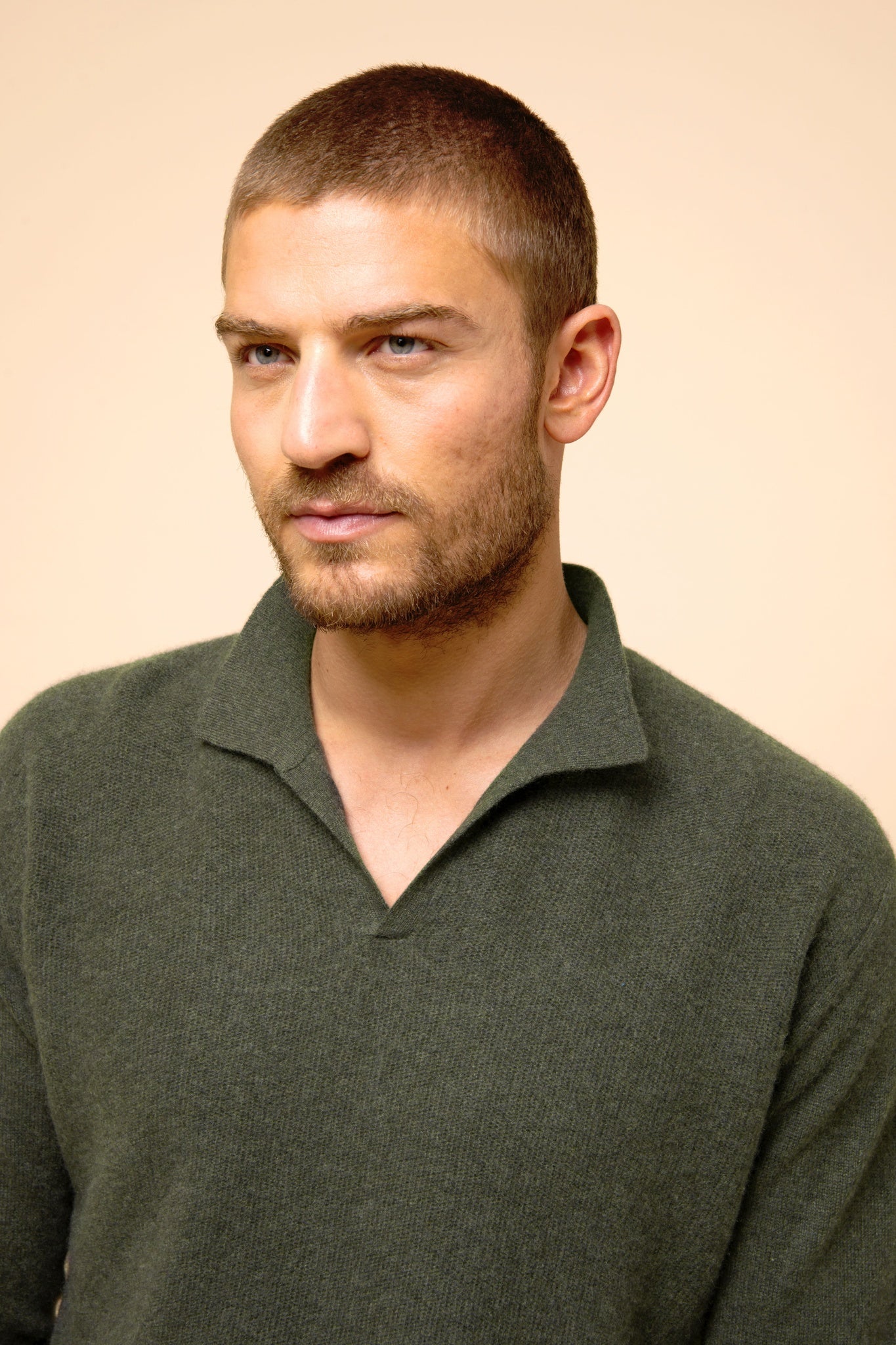 NOAH pull col polo ouvert kaki chiné