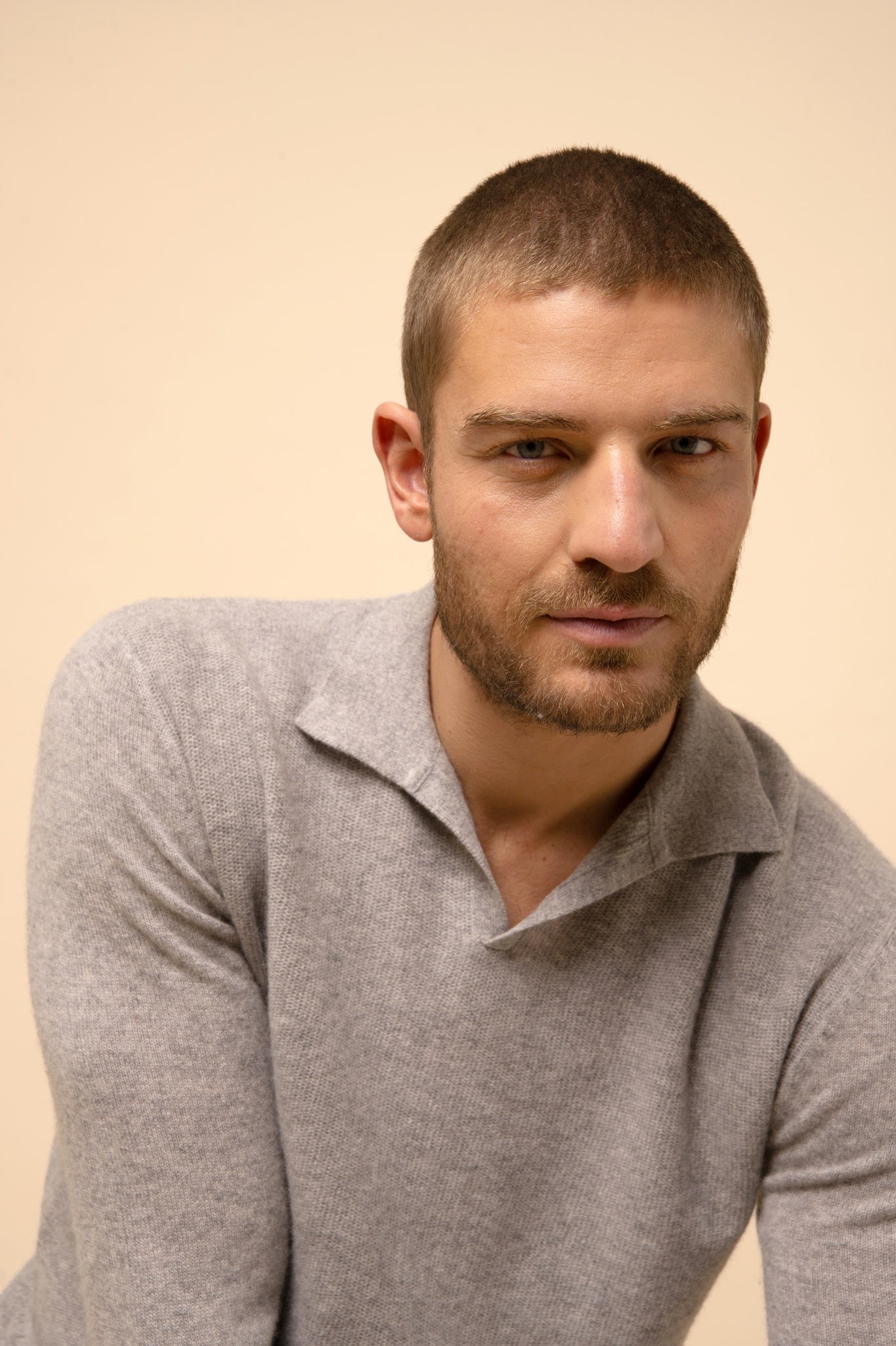 NOAH open polo neck sweater in heathered cloud