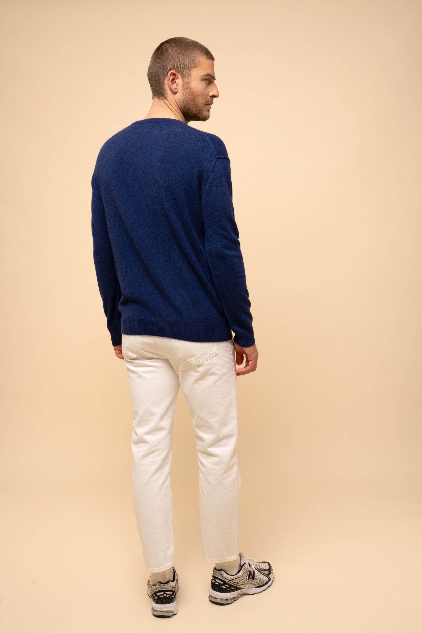 NOE round-neck sweater midnight