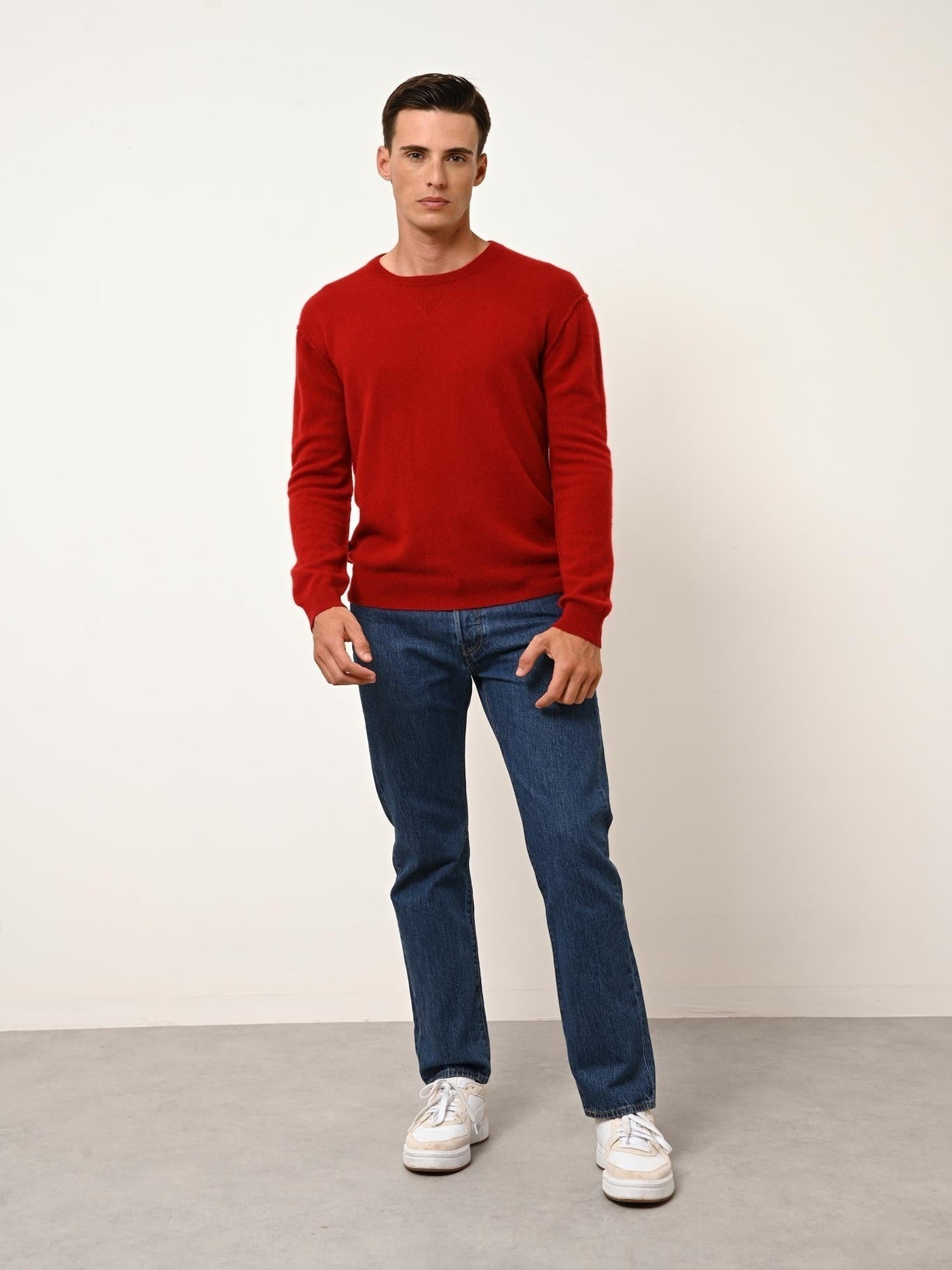 NOE round-neck sweater ruby