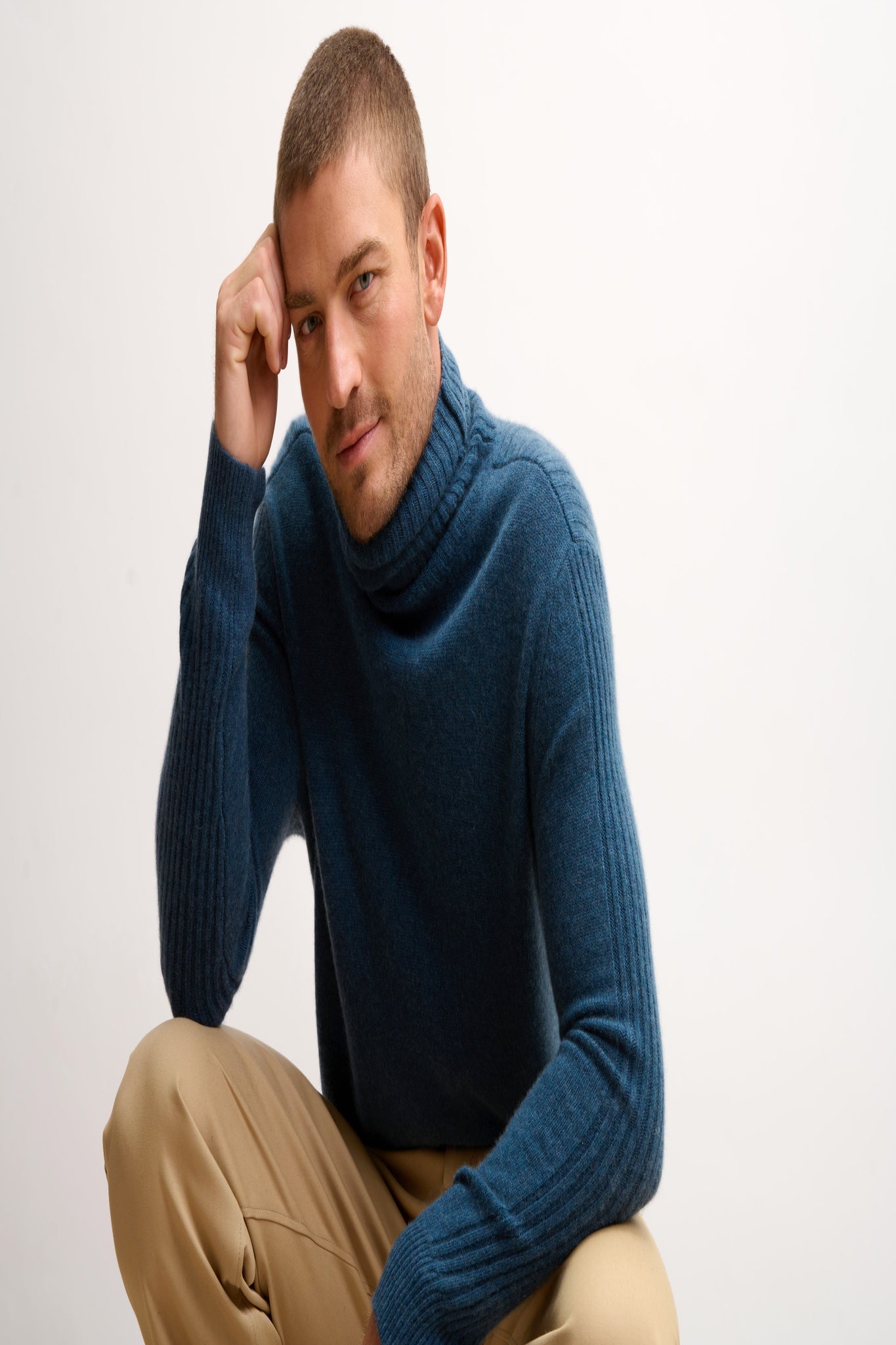 NOI pull col roulé vert canard chiné