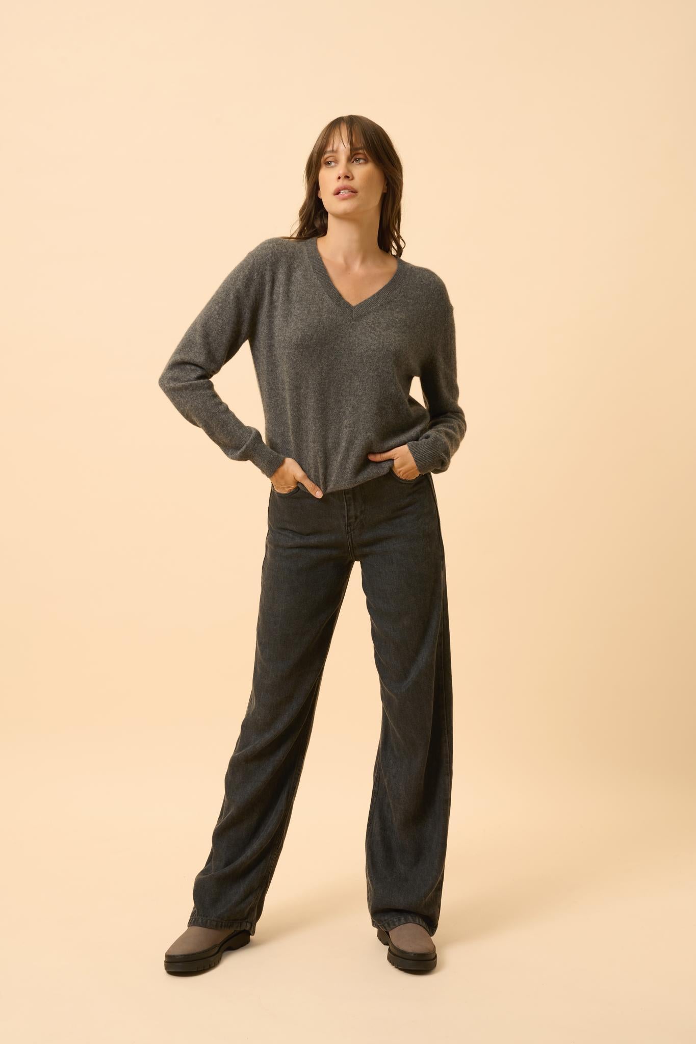 NORA v-neck sweater anthracite mottled