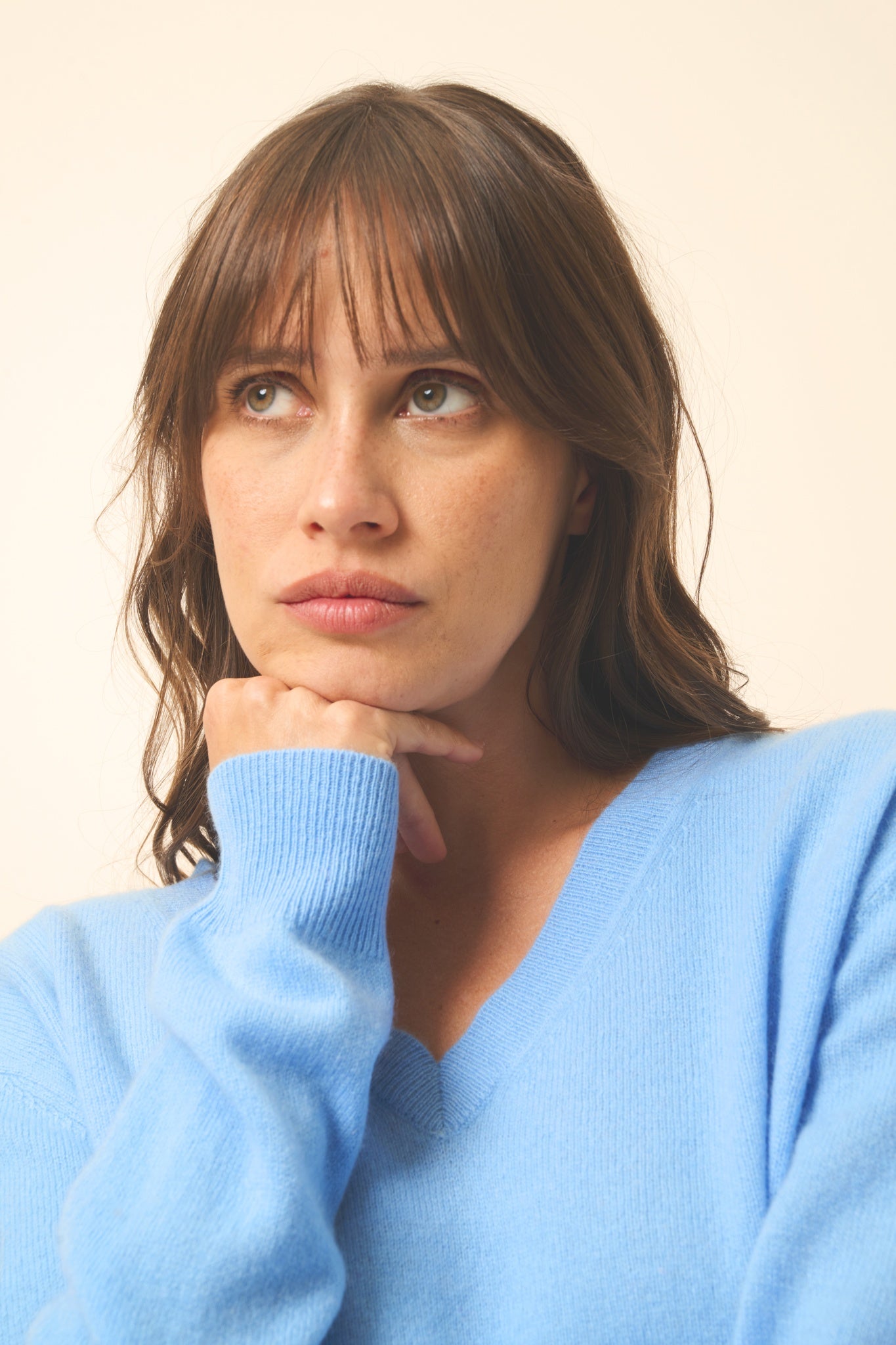 NORA pull col v baby blue