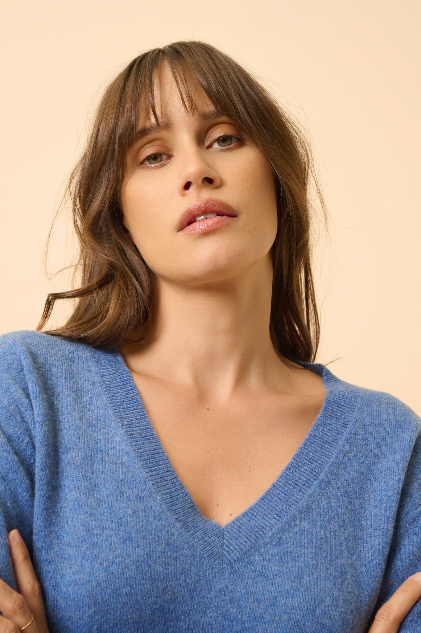 NORA pull col v bleu denim