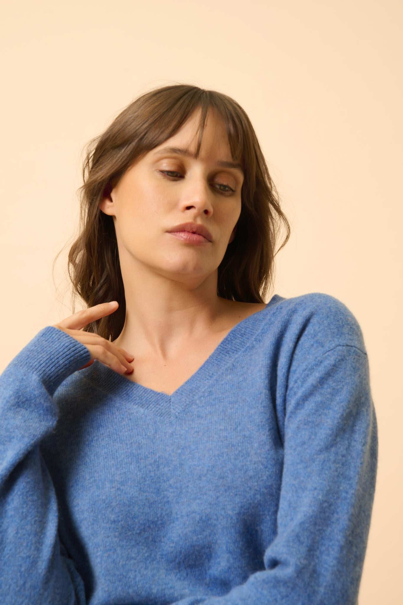 NORA v-neck sweater denim blue