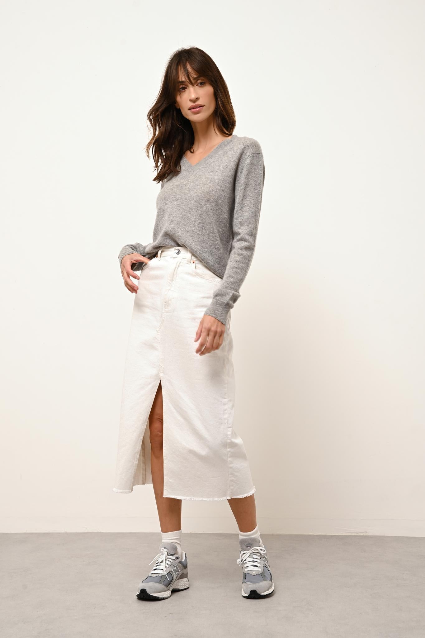 NORA cloudy v-neck sweater