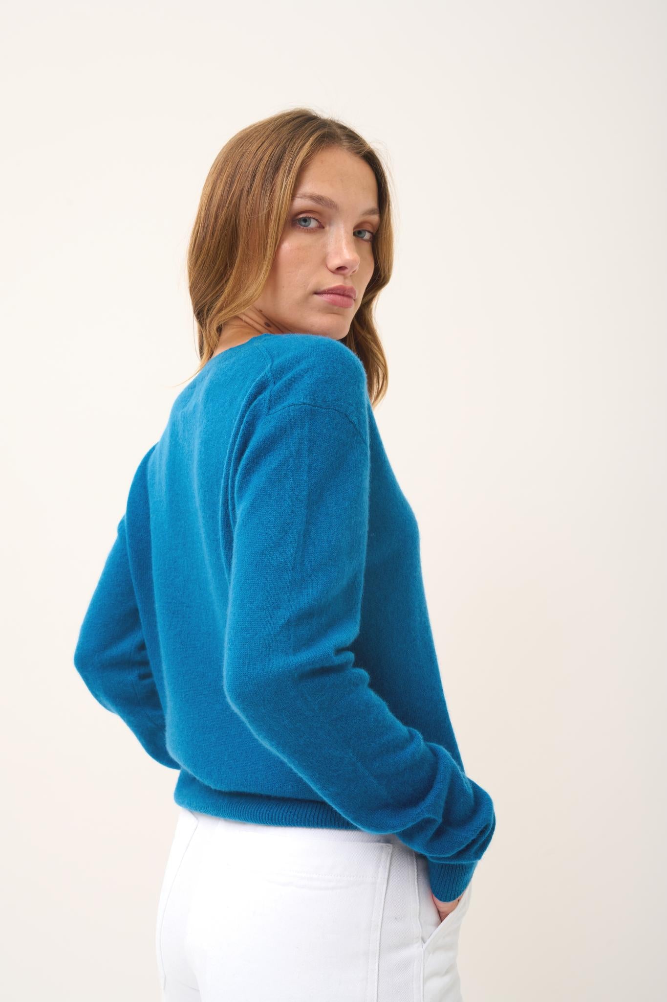 NORA peacock v-neck sweater