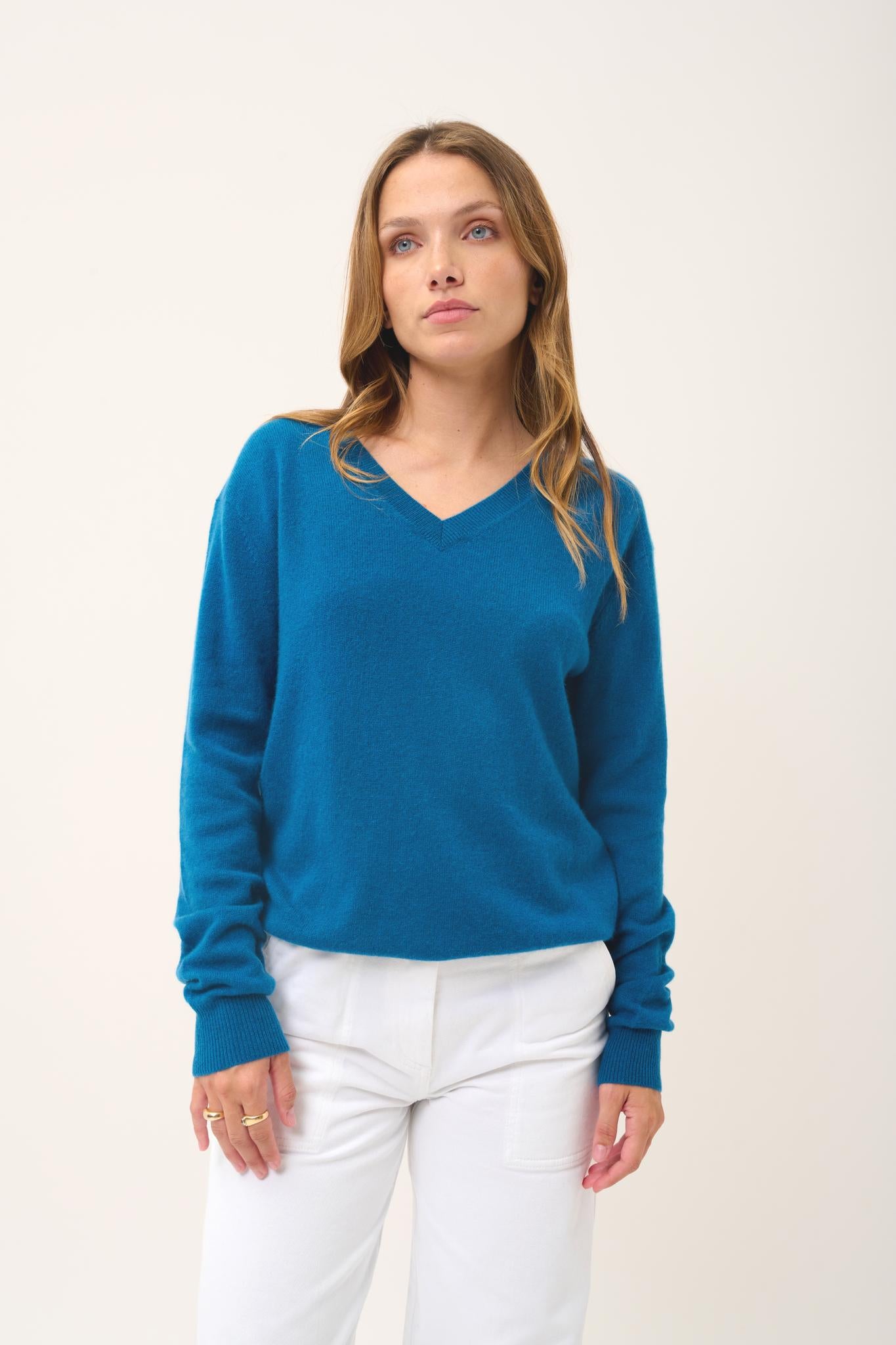 NORA peacock v-neck sweater