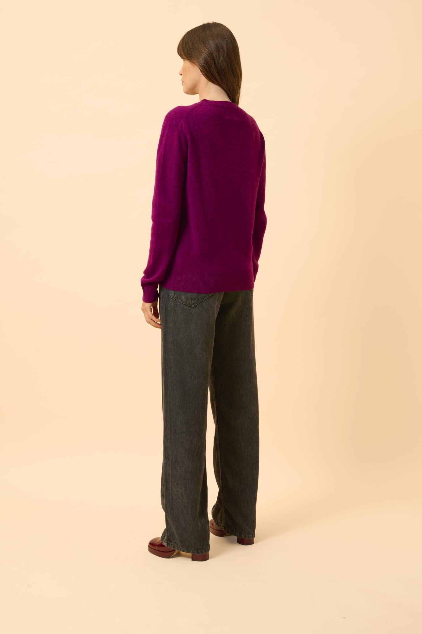 NORA plum v-neck sweater