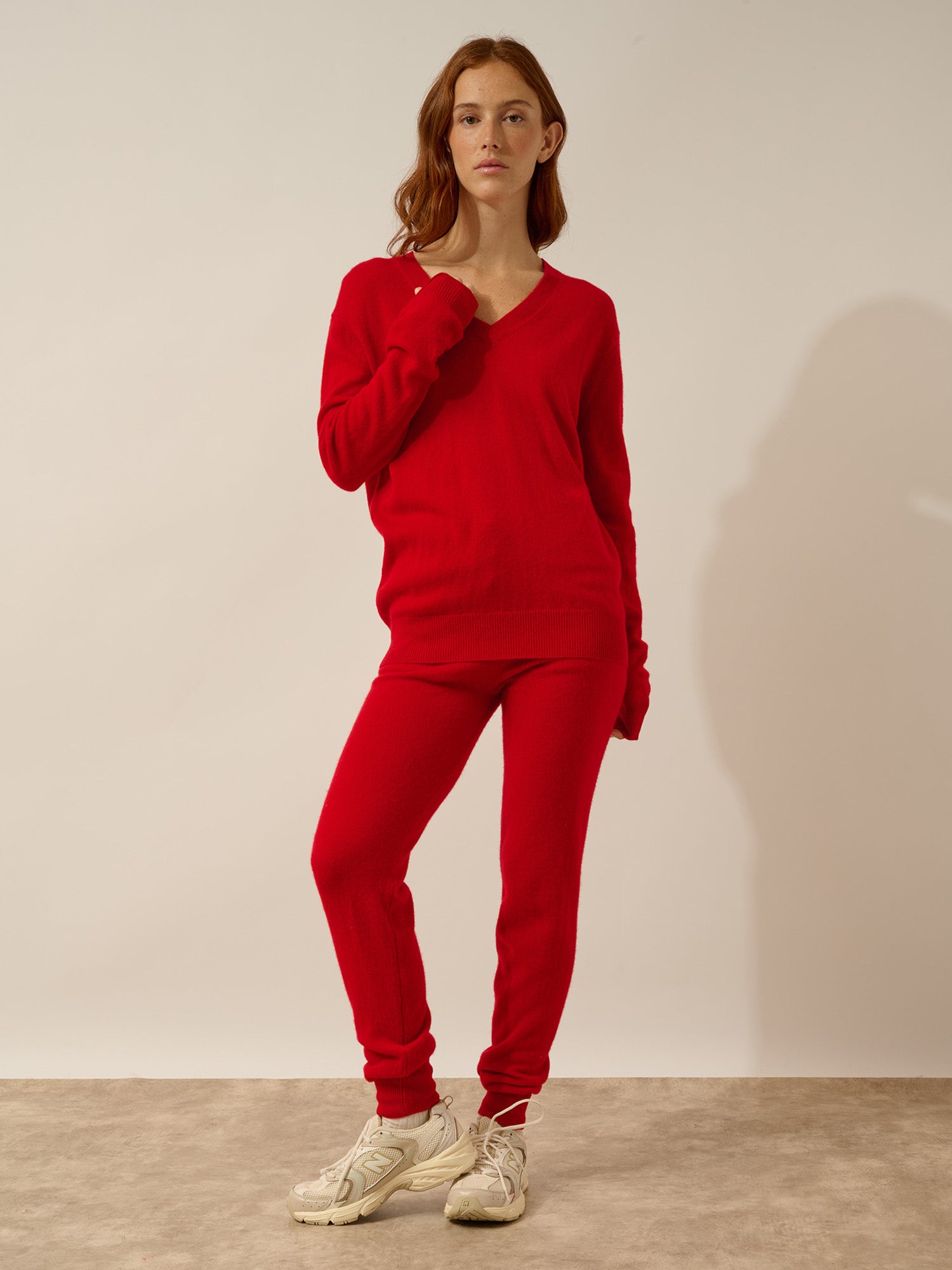 NORA pull col v rouge