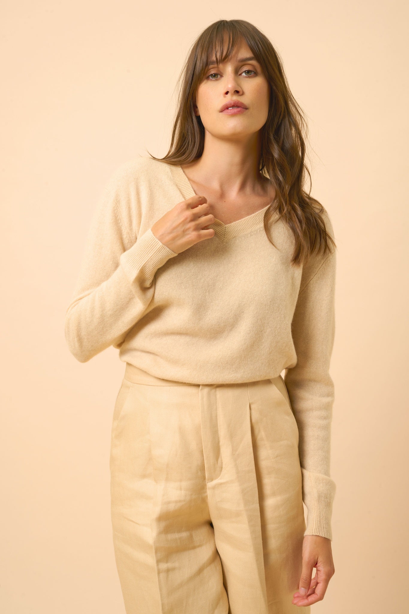 NORA pull col v sable