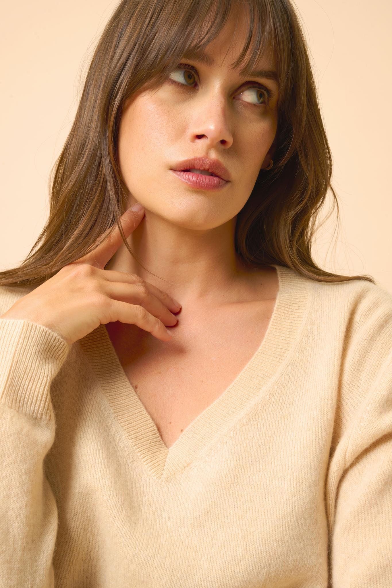 NORA v-neck sweater sand