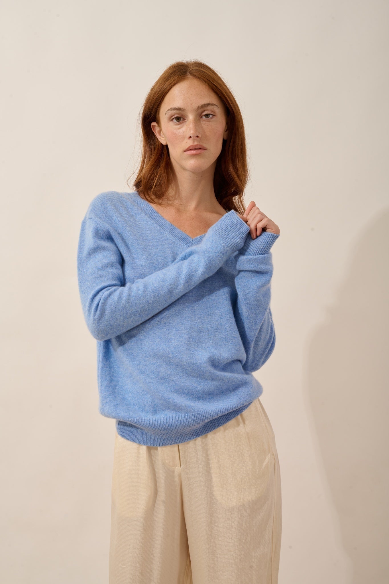 NORA V-neck sweater sky