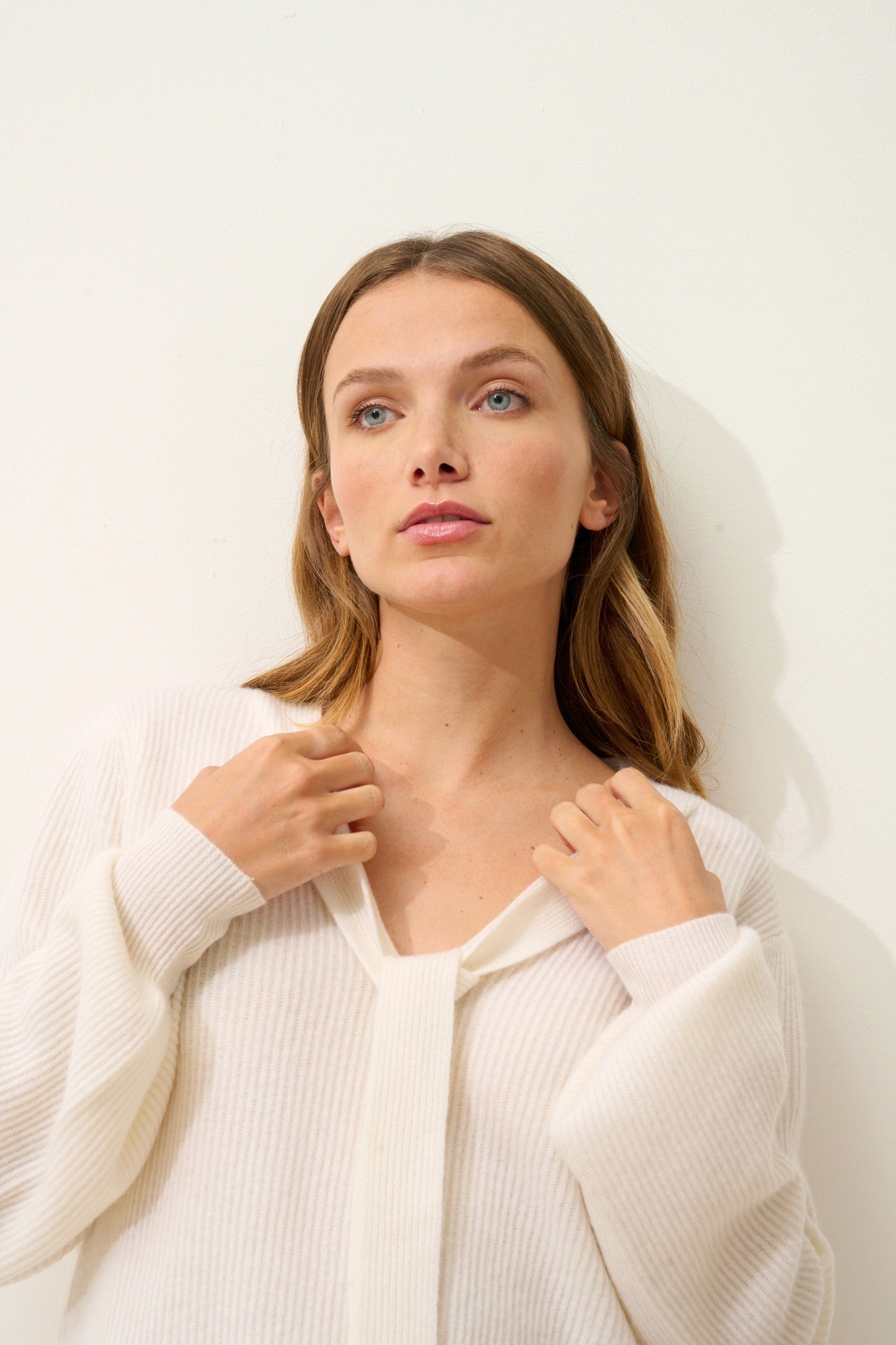 NOTY pull col lavallière neige