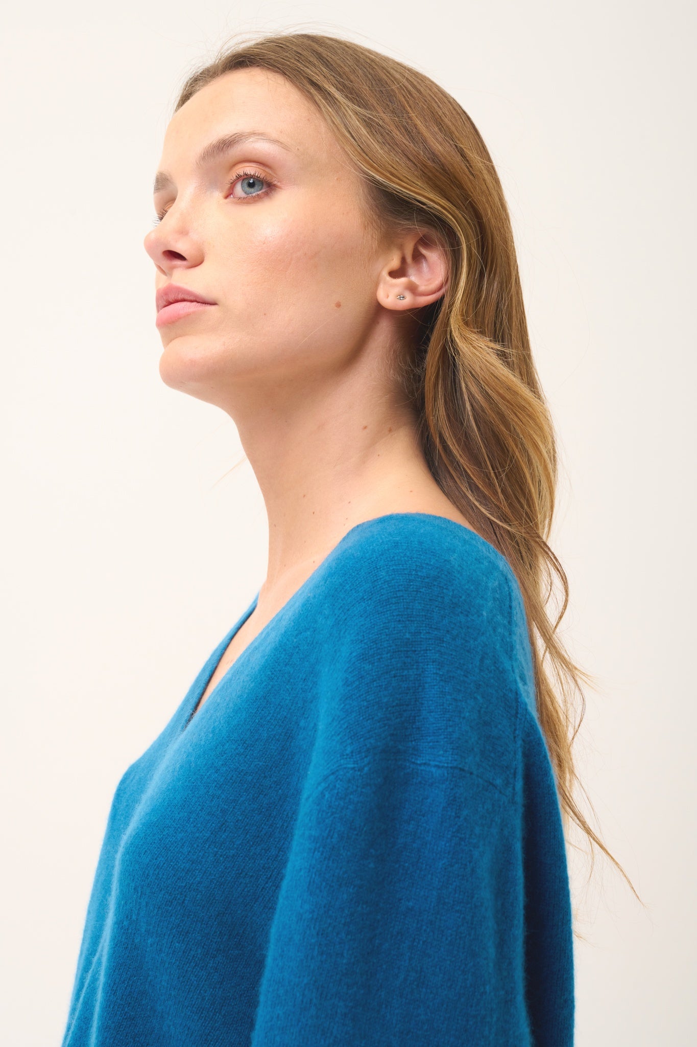 OPAL pull col v paon