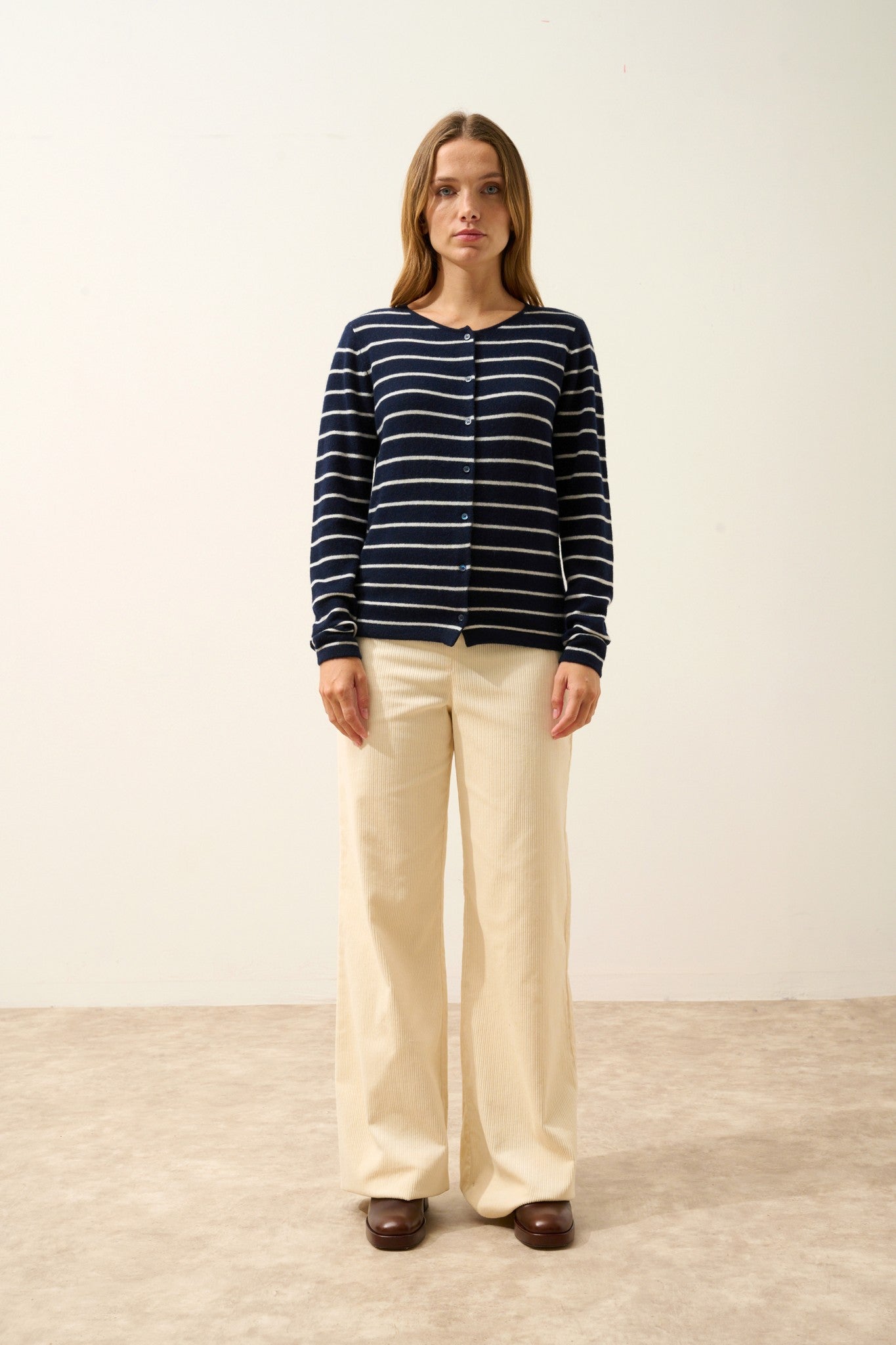 ophelia cardigan col rond bi-color navy/ivoire 100% cachemire