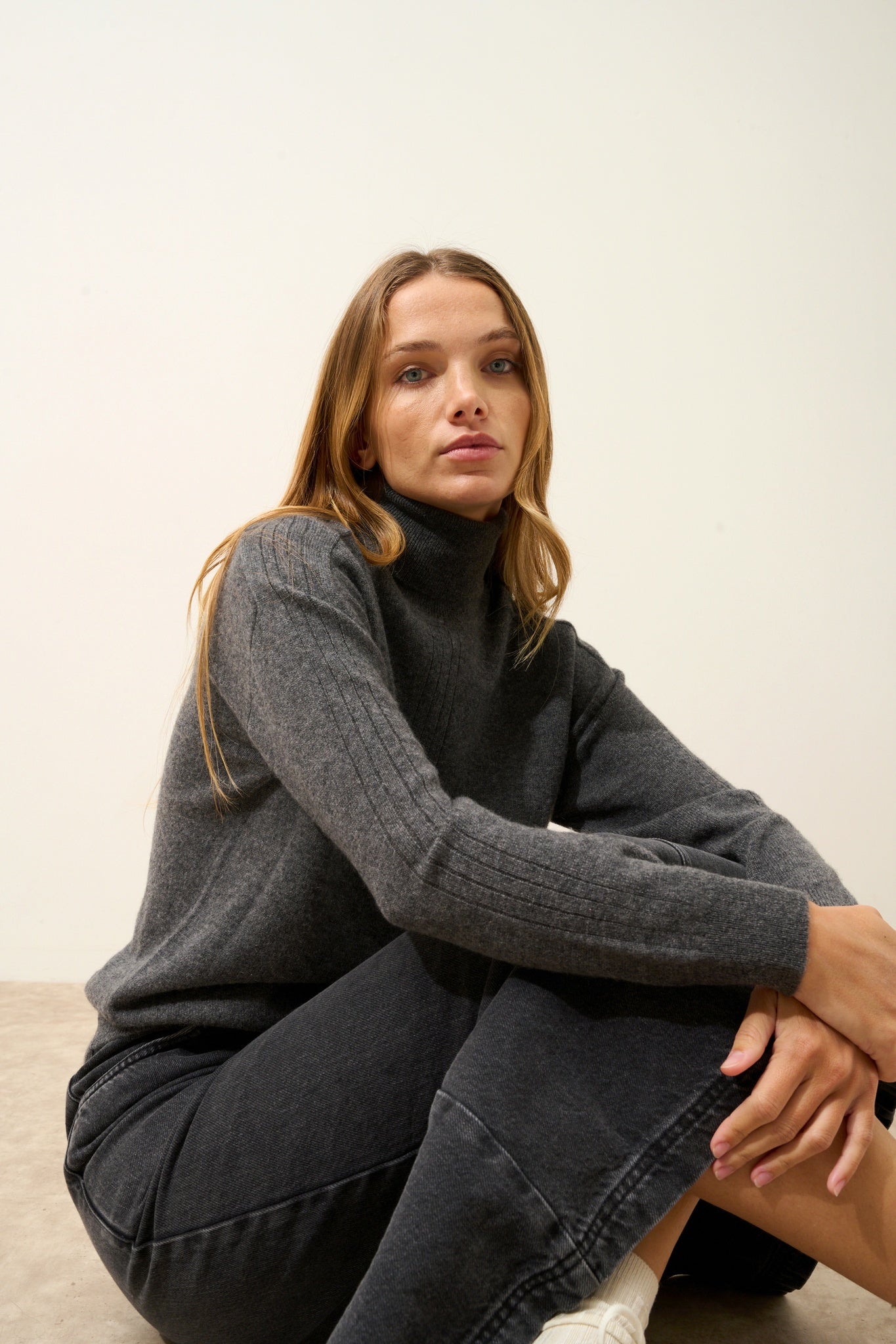 ORIANNE pull col roulé anthracite chiné